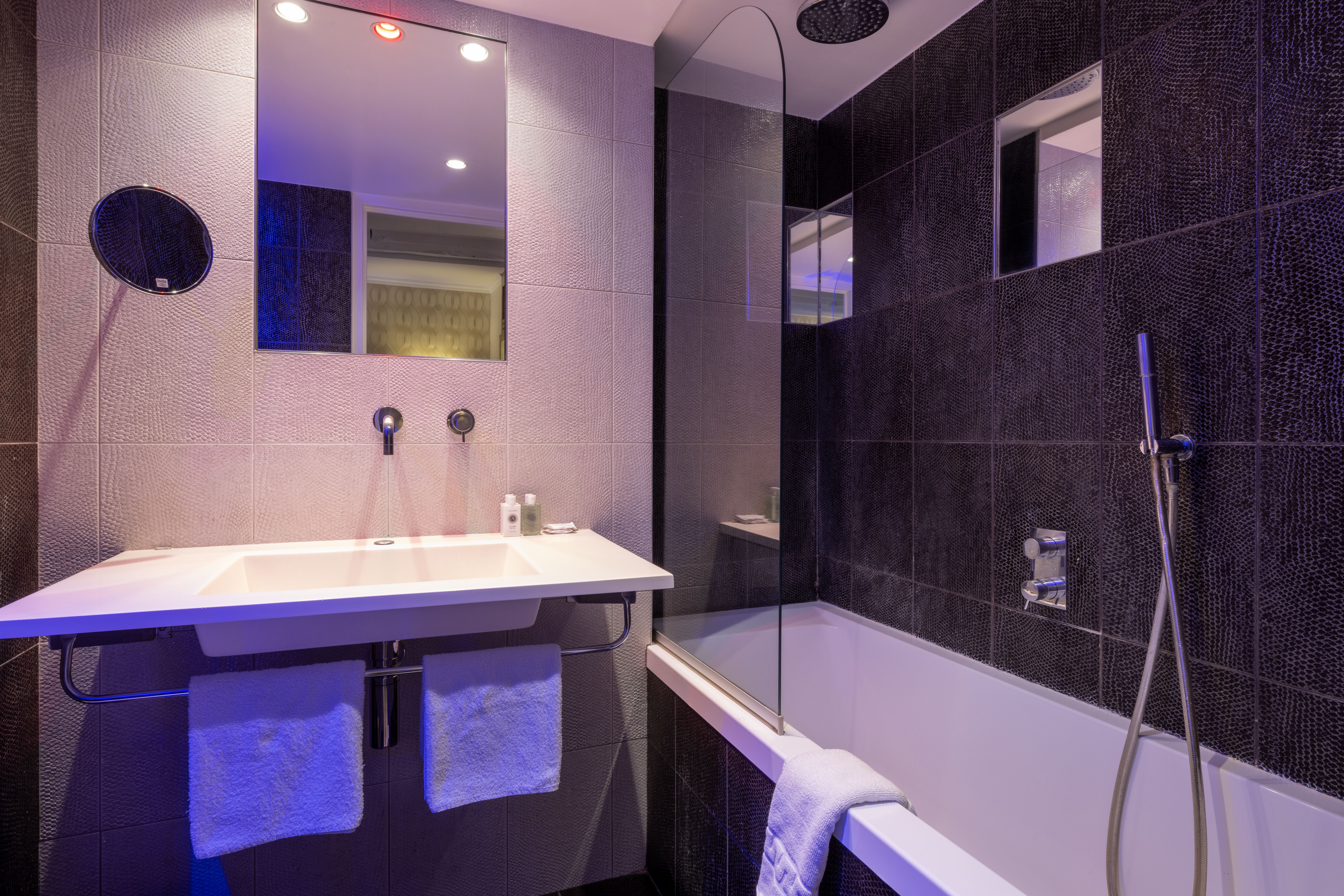 Double or Twin Standard