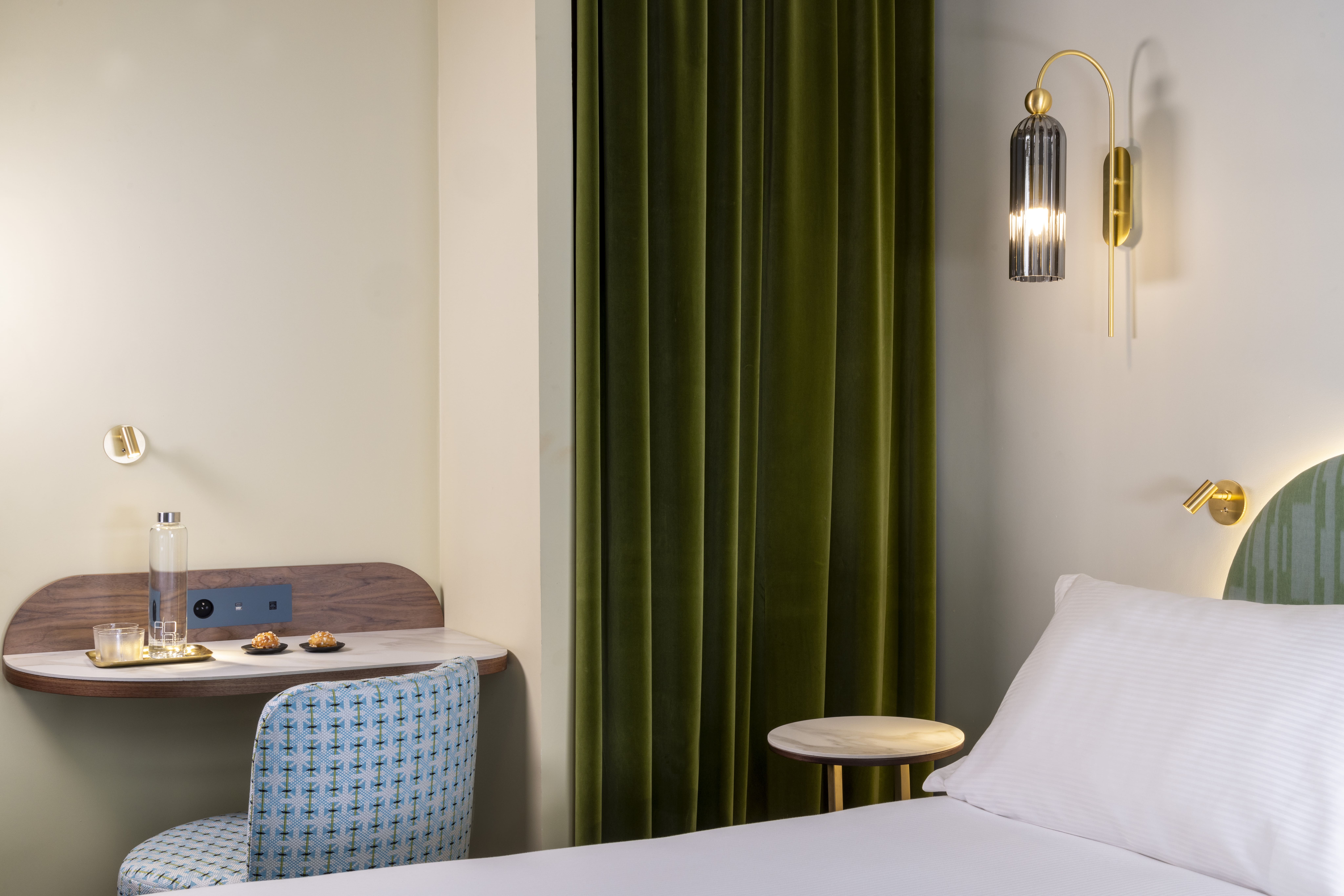 Double Connecting Room