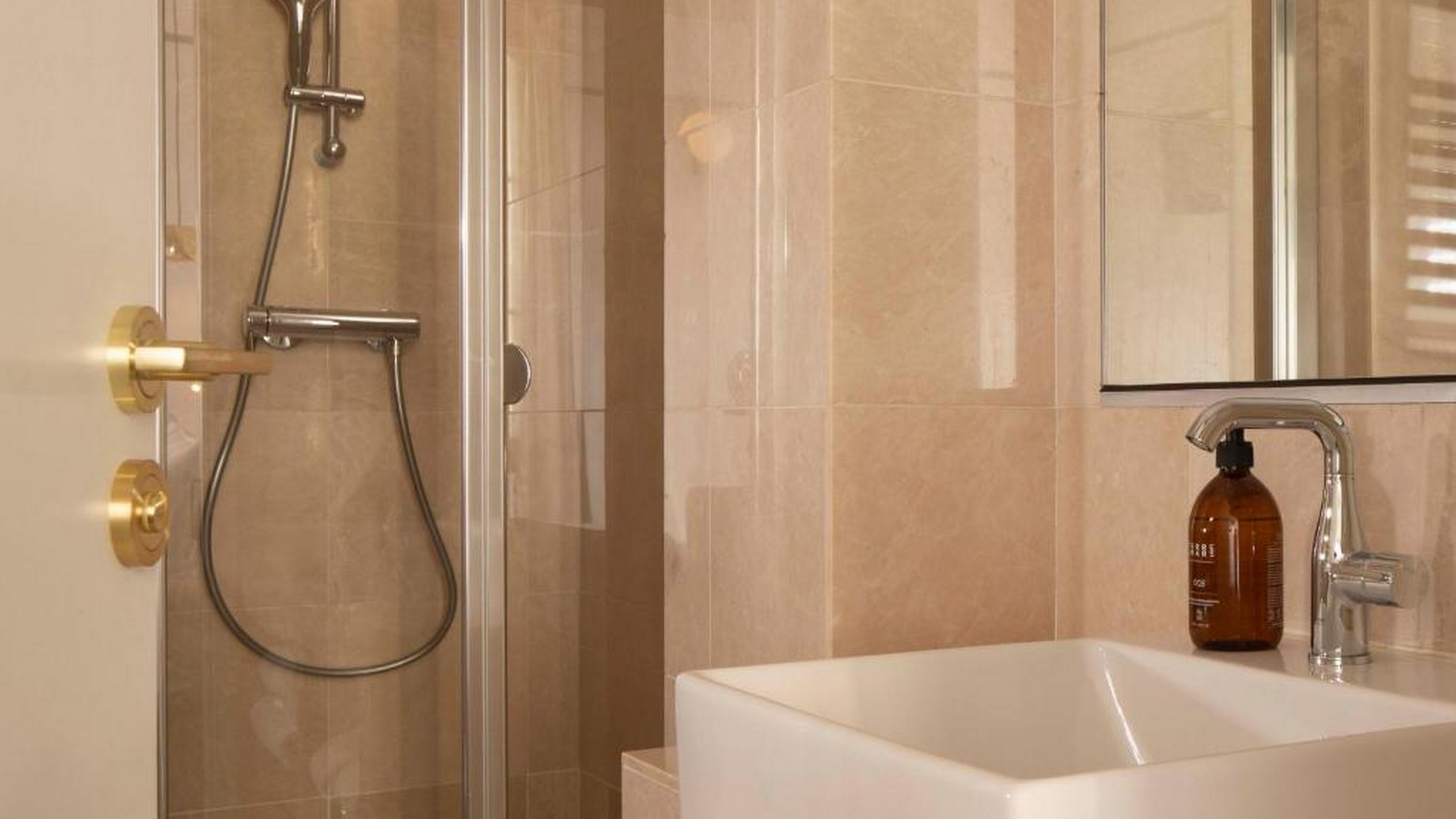 Double or Twin Superior