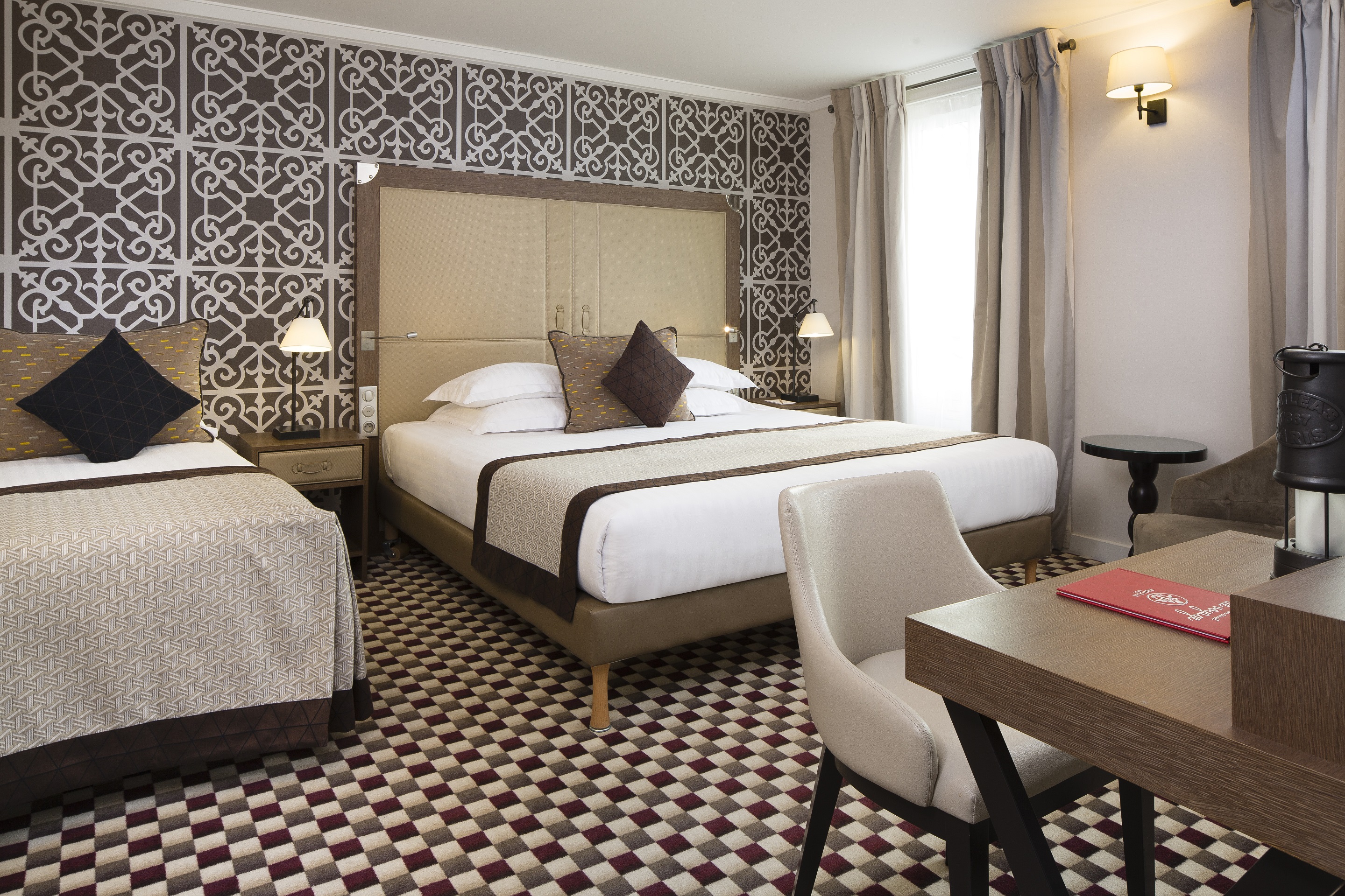 Double Connecting Room