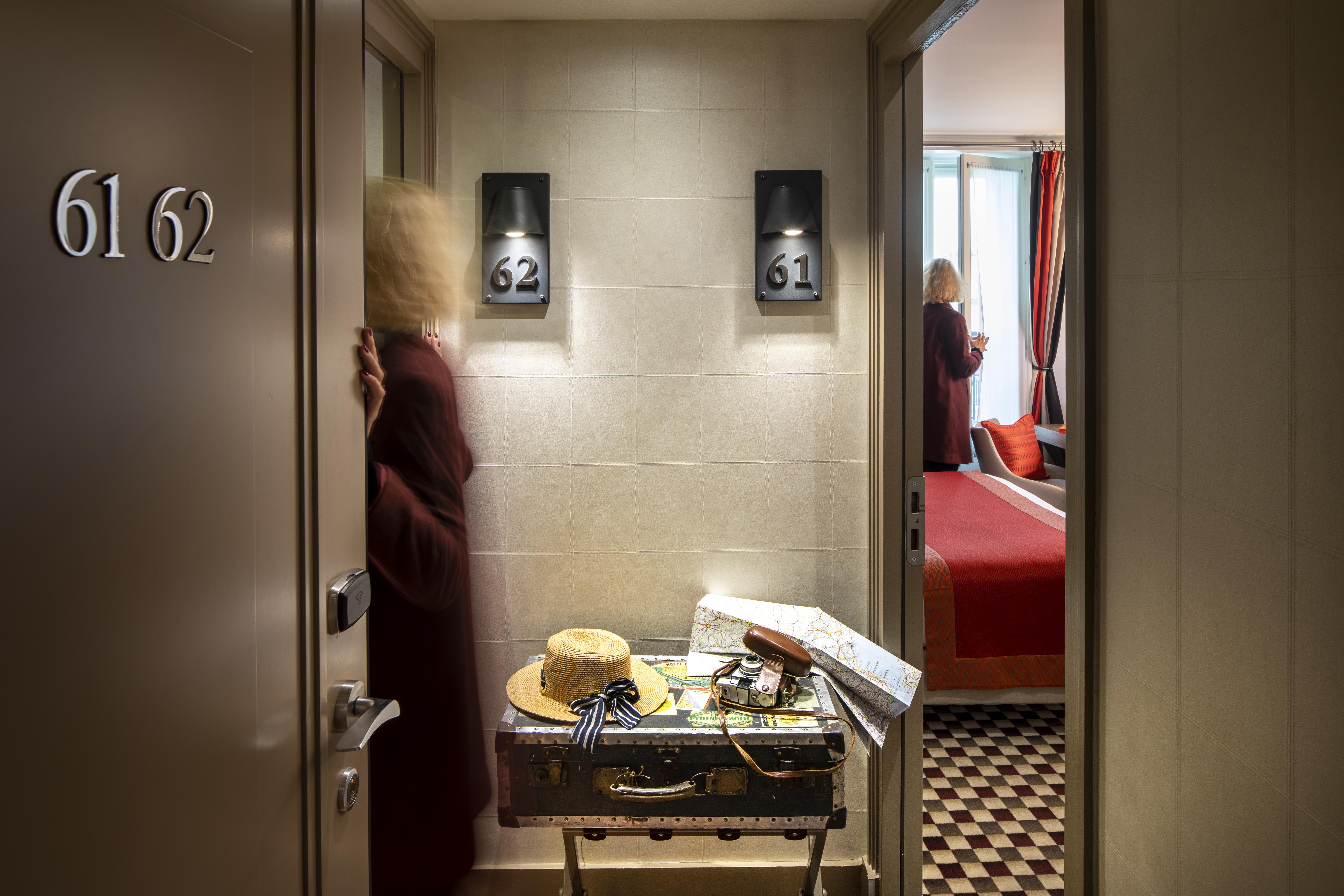 Double Connecting Room