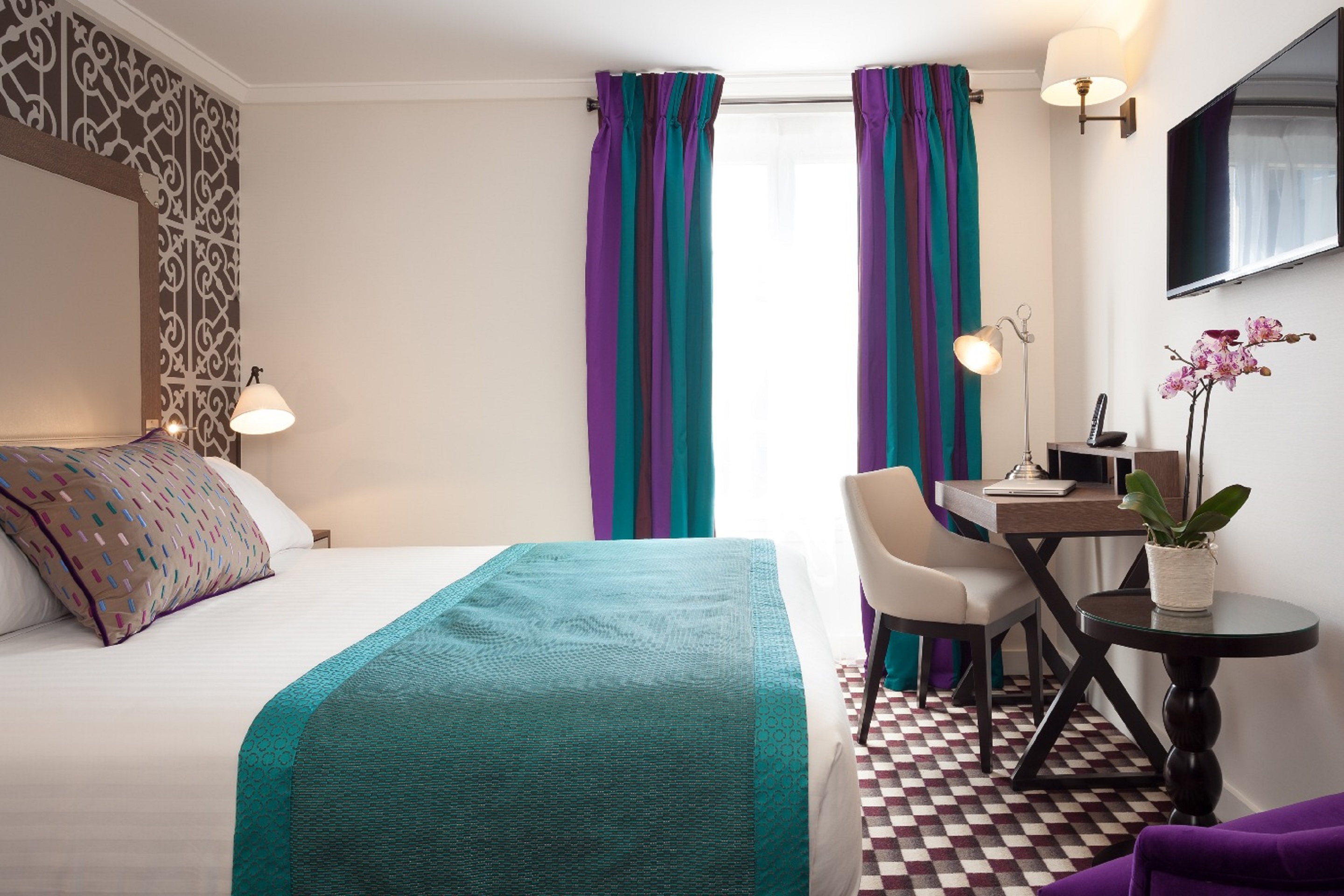 Double Connecting Room