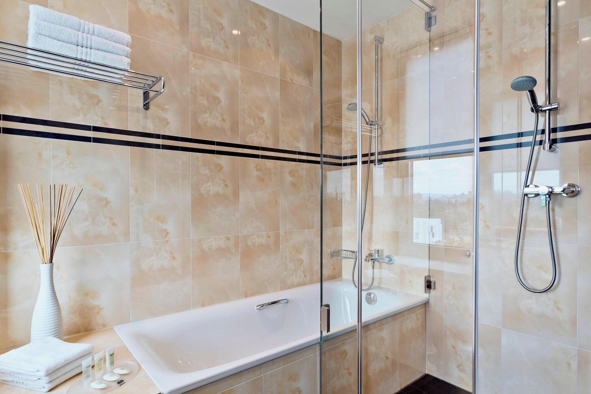 Suite One Bedroom with Views