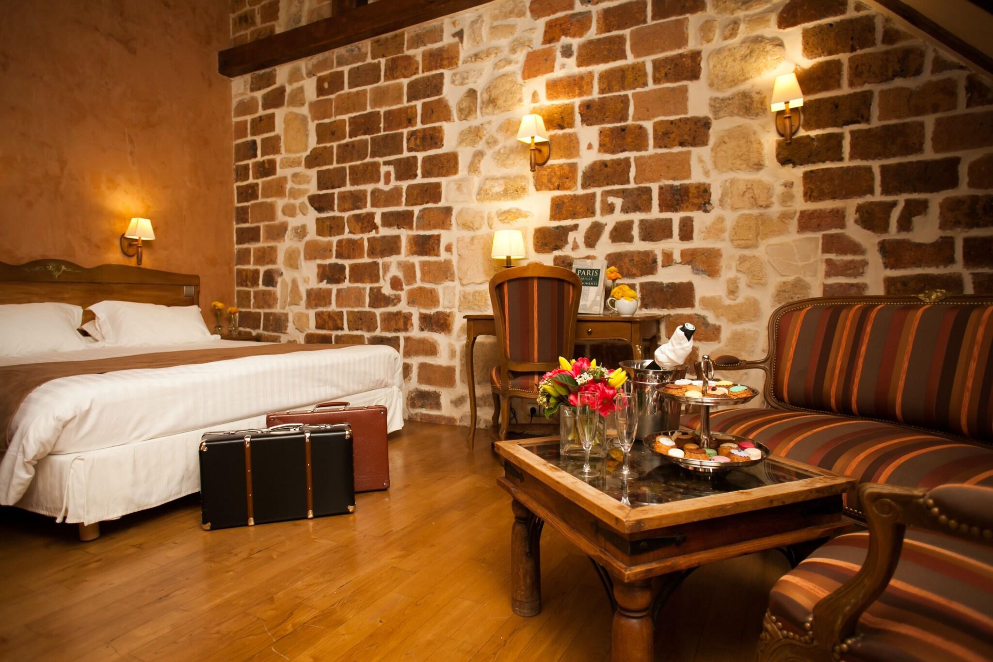 Double Deluxe with Views