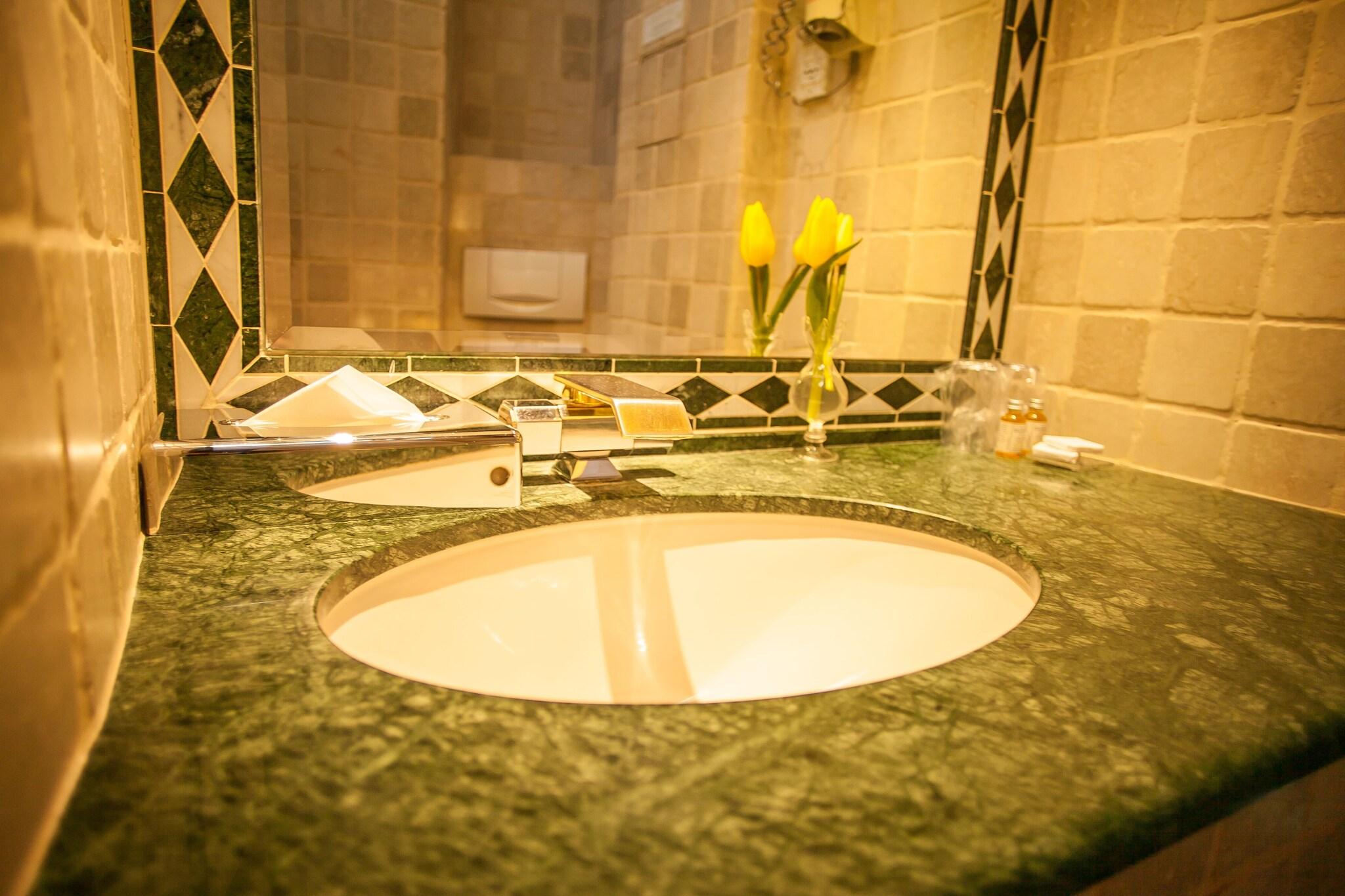 Double Deluxe with Views