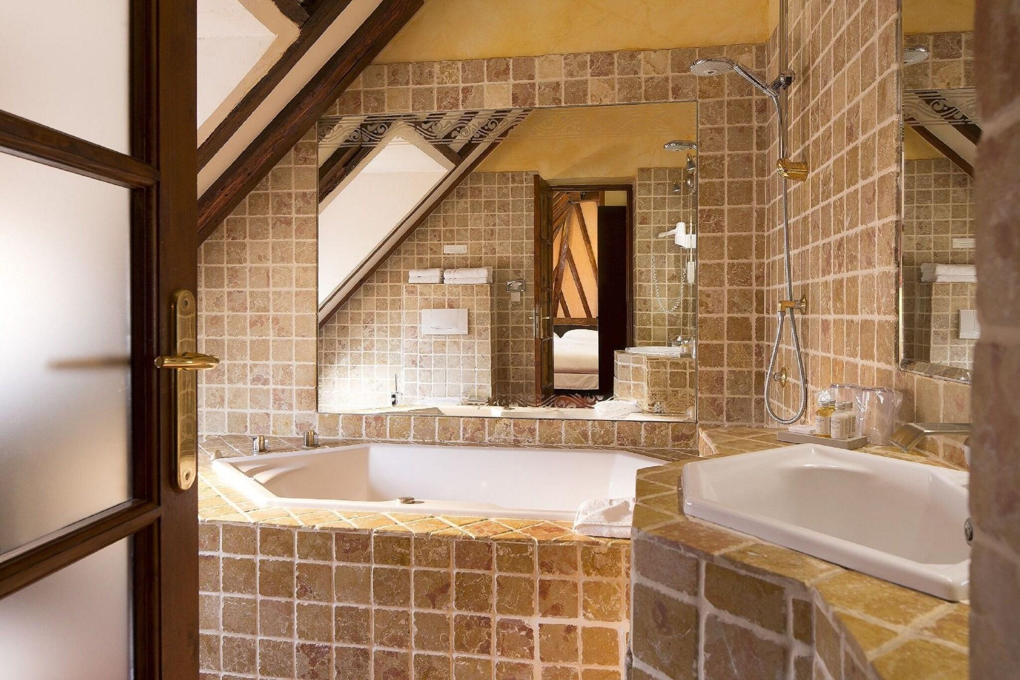 Double Deluxe with Views