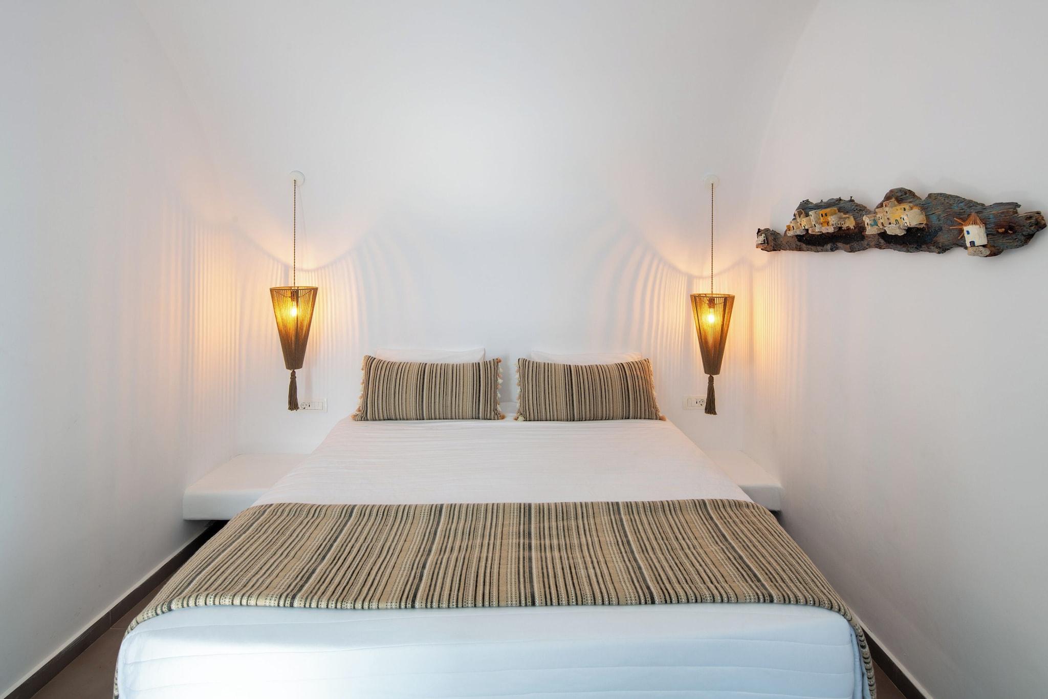 Junior Suite Queen Size Bed