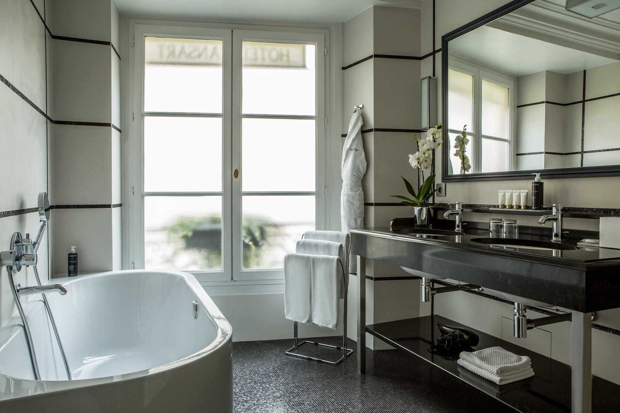 Double Queen Size Bed