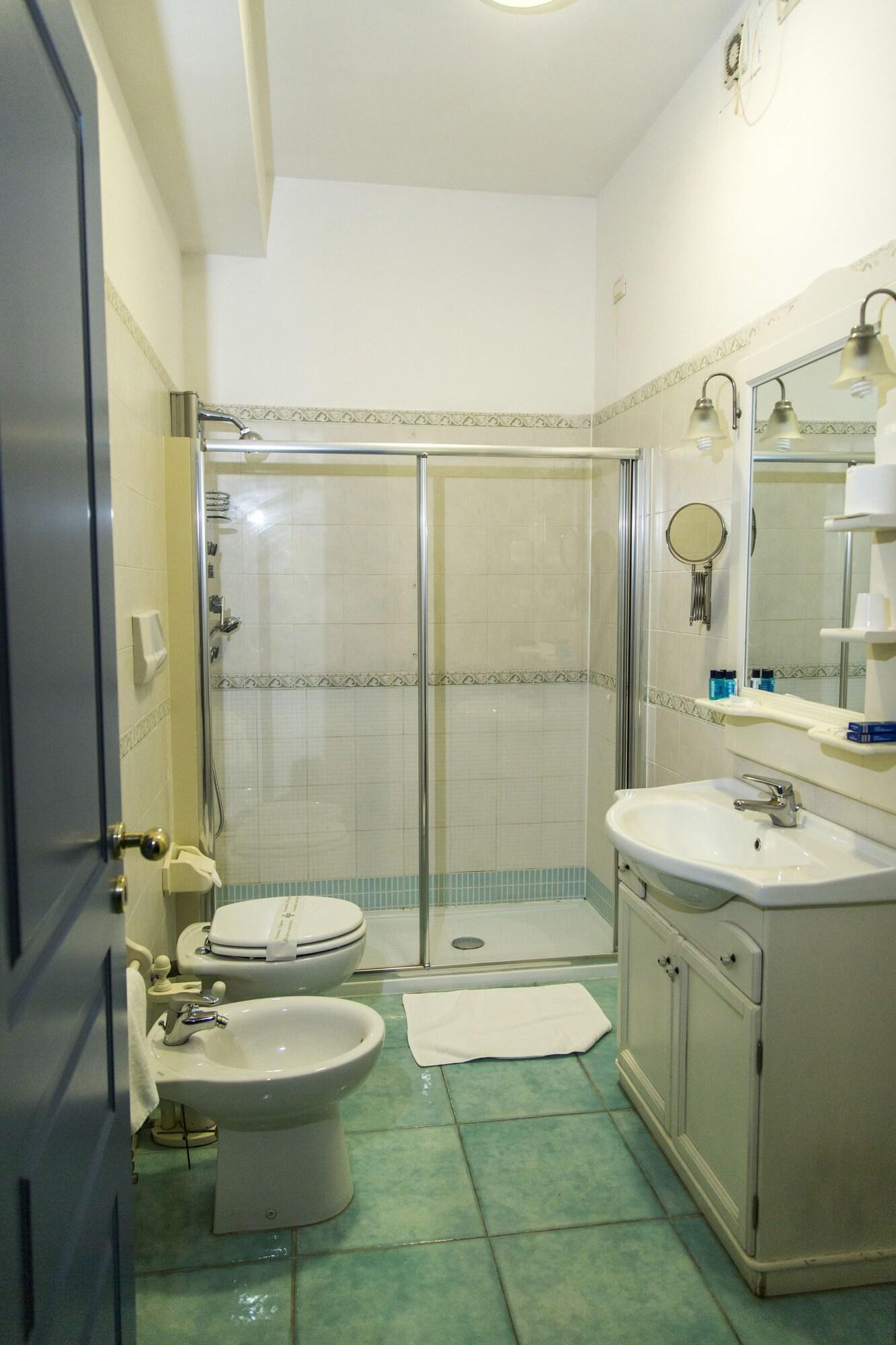 Quadruple King Size Bed