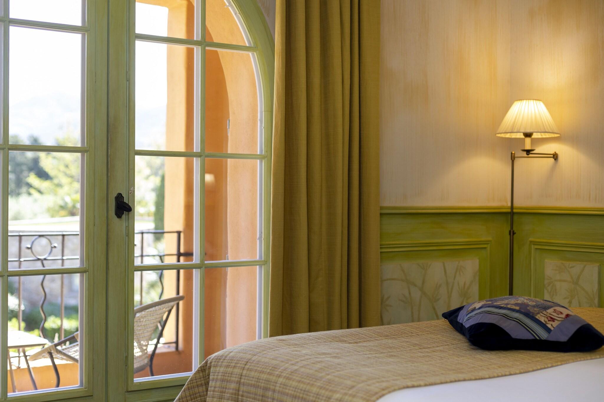 Double Classic Mountain View