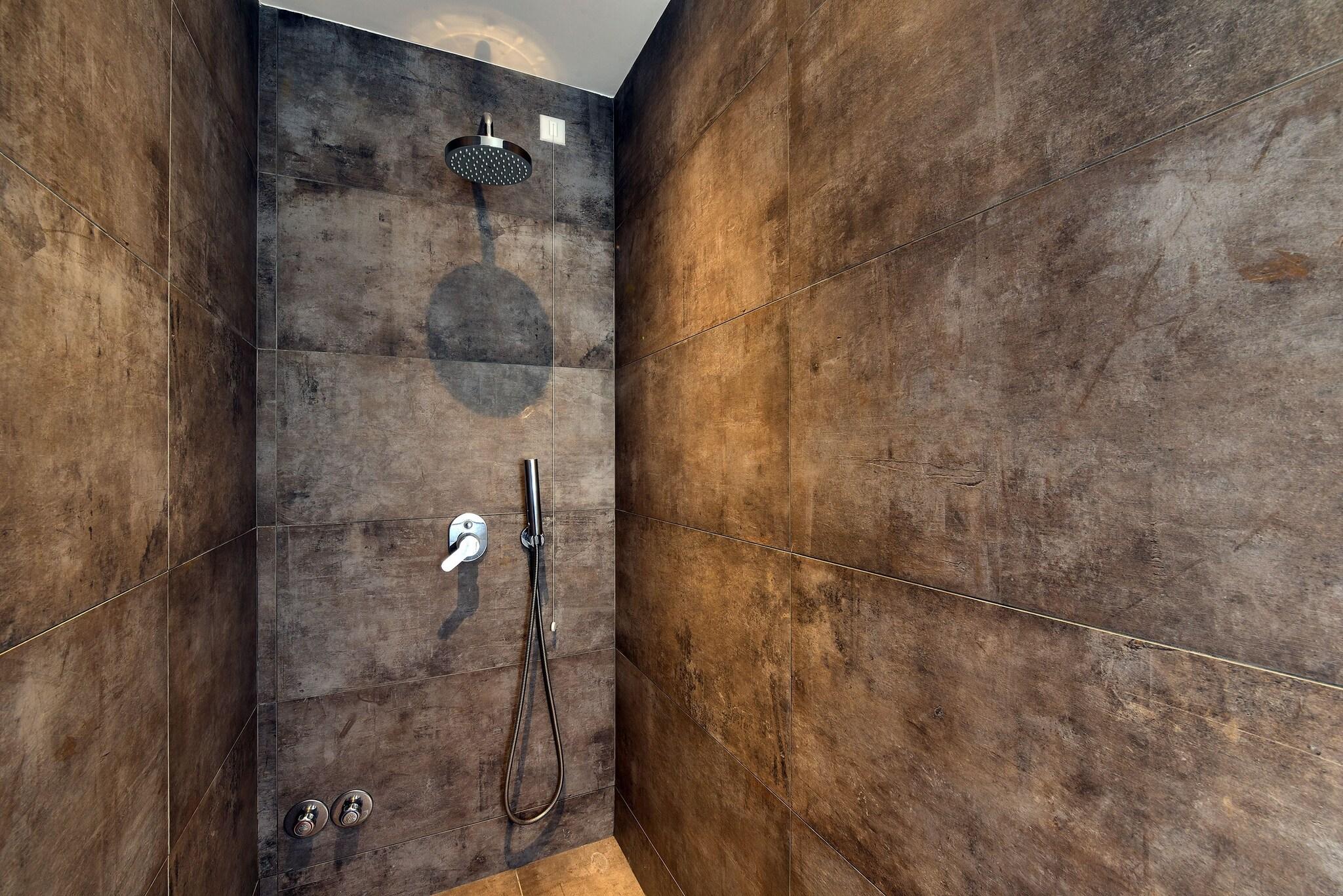 Double Queen Size Bed