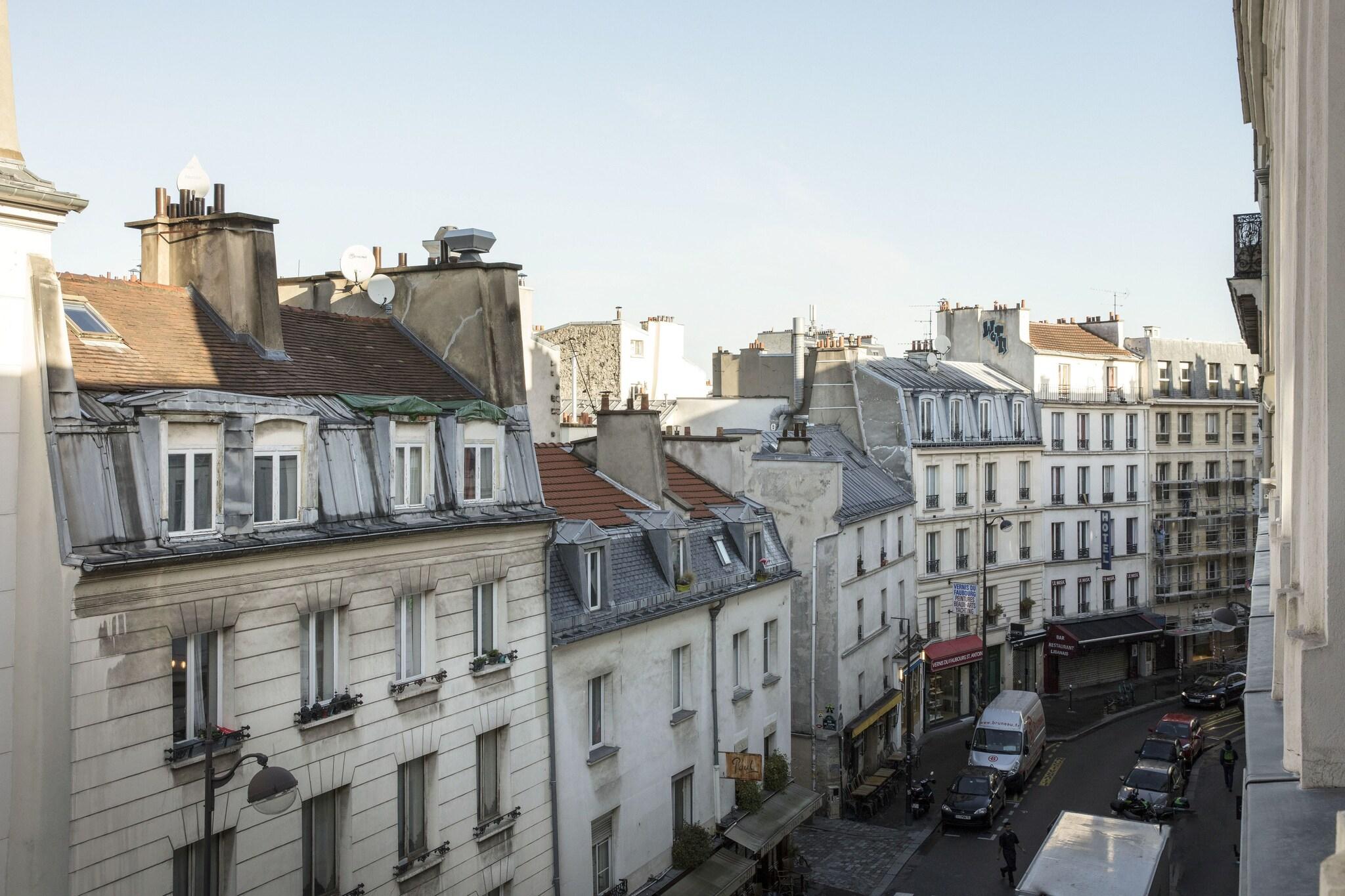 Suite Queen Size Bed