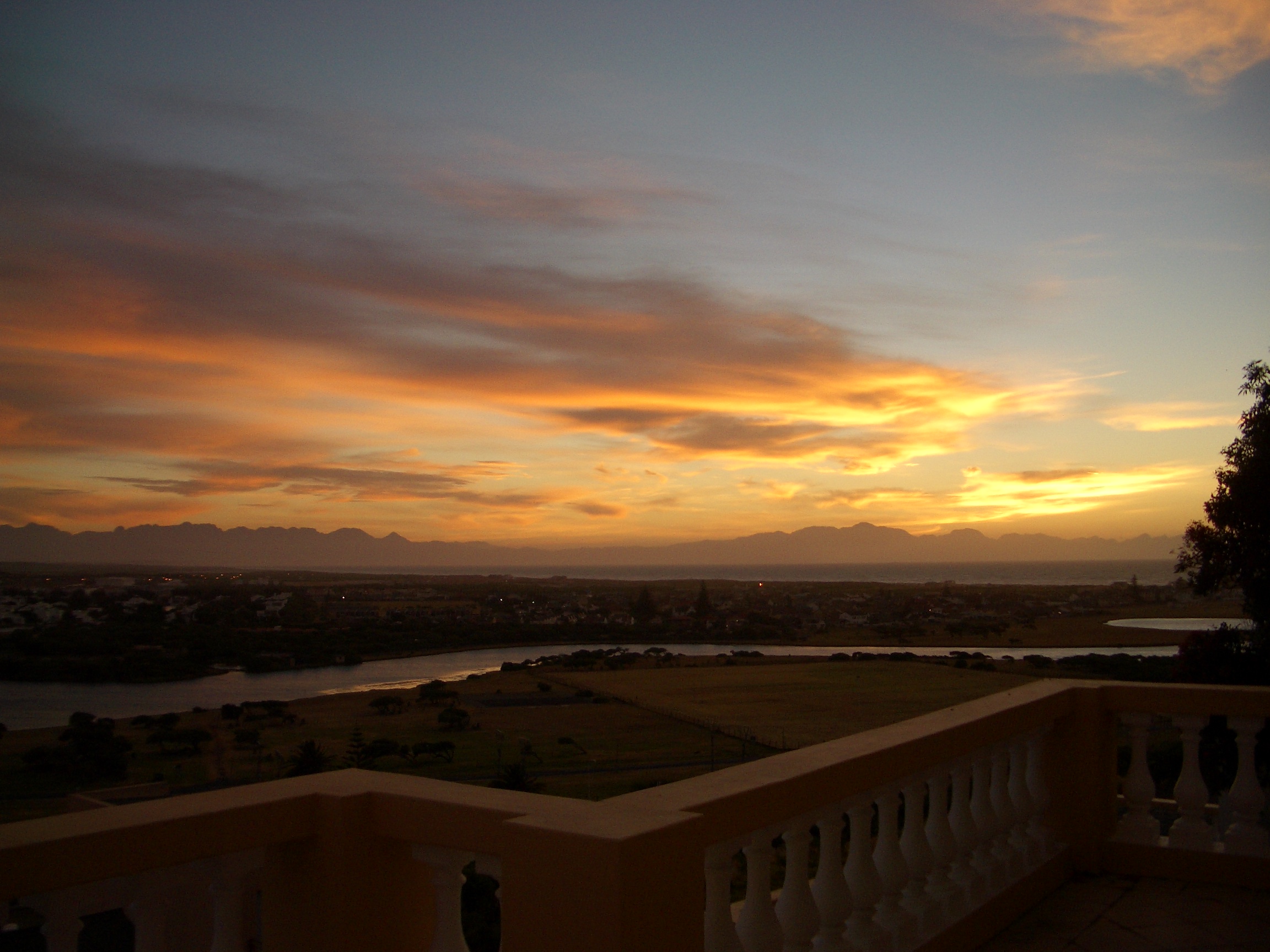 Double Deluxe Three Bedroom