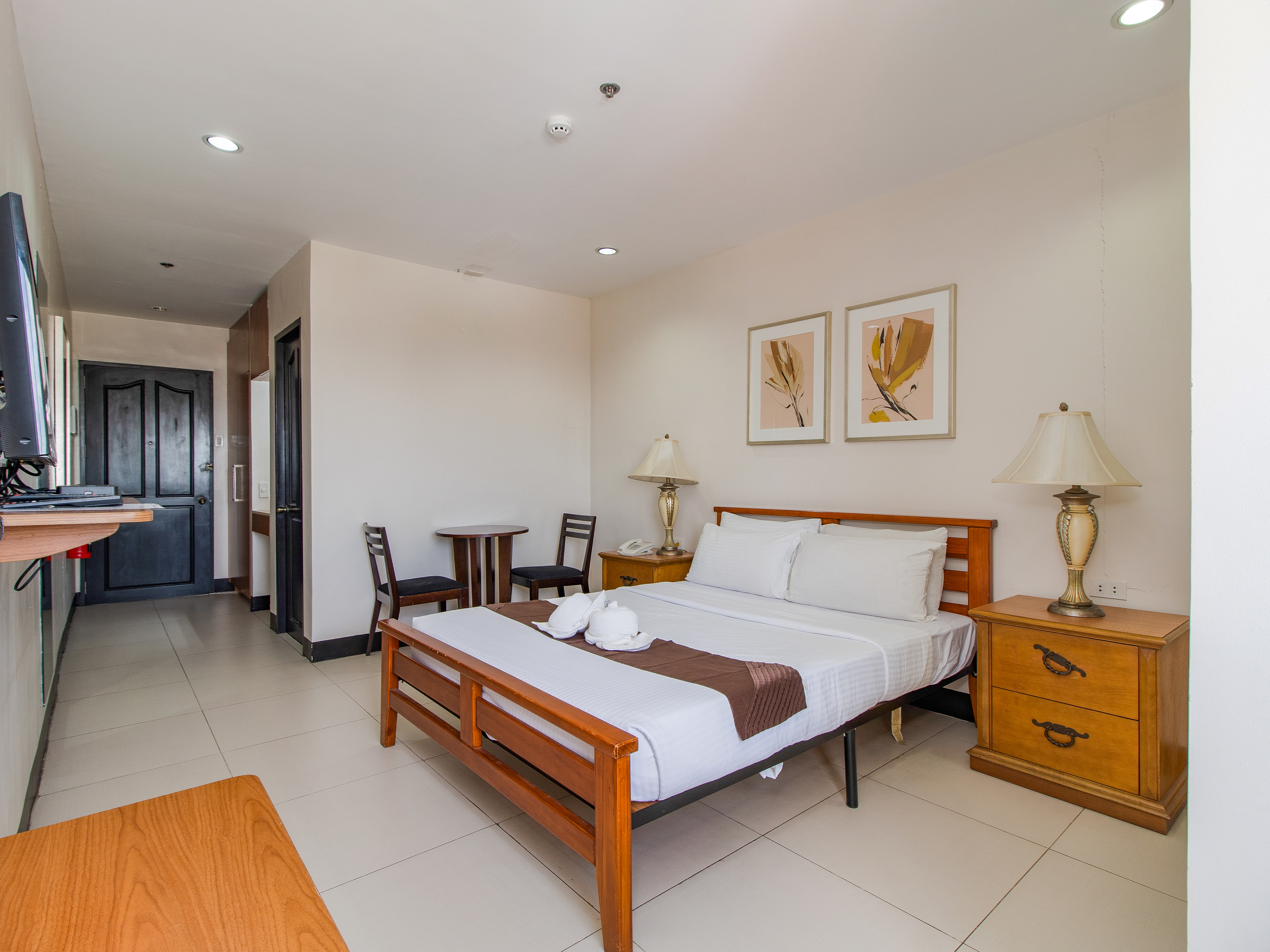 Double Queen Size Bed