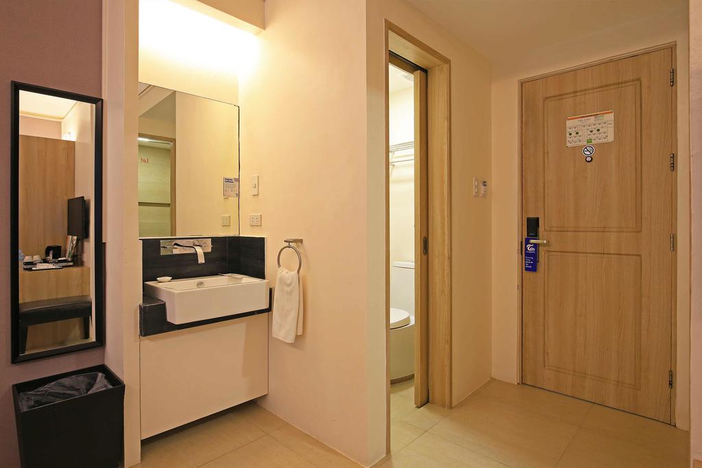 Double Deluxe Queen Bed