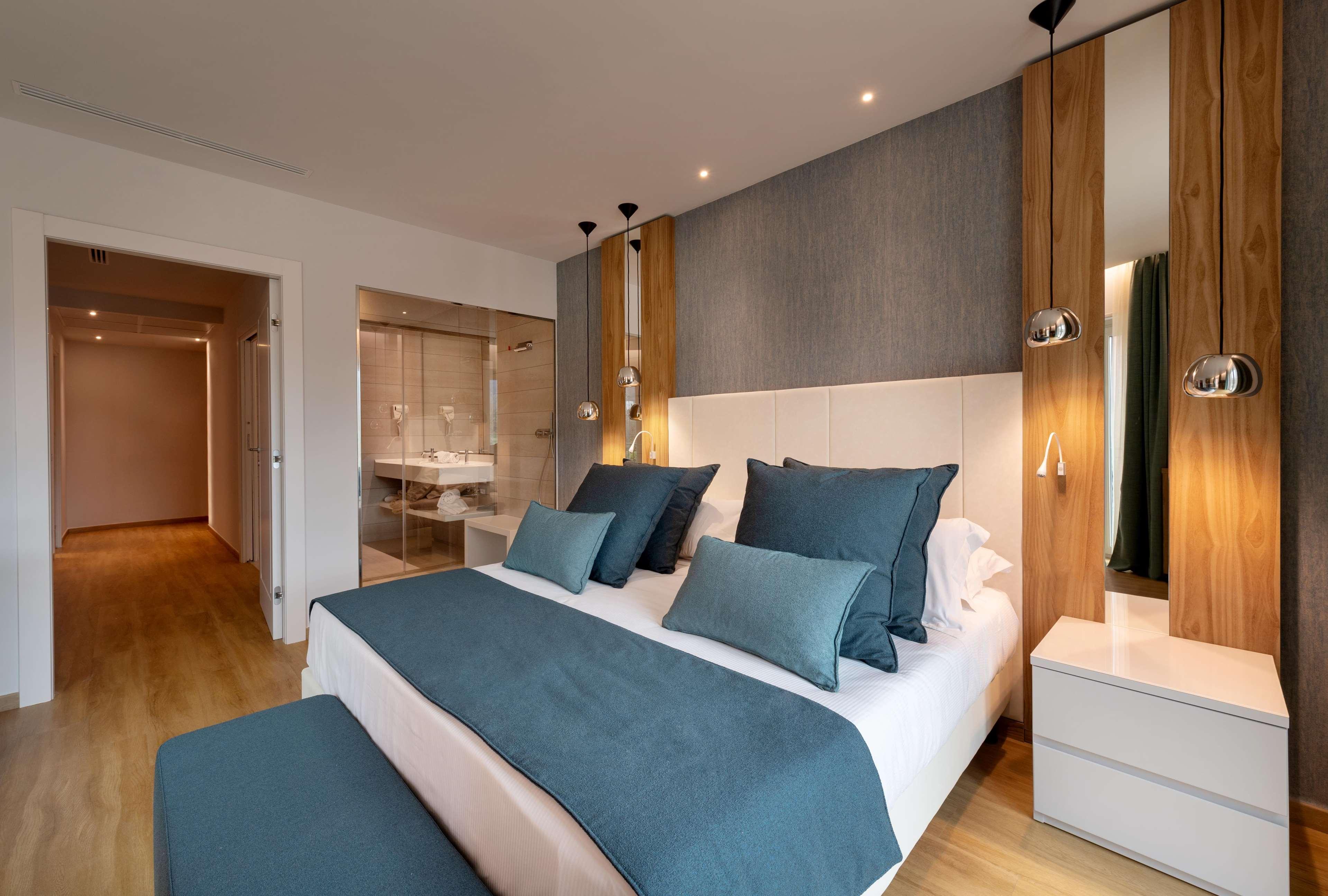 Suite Queen Size Bed