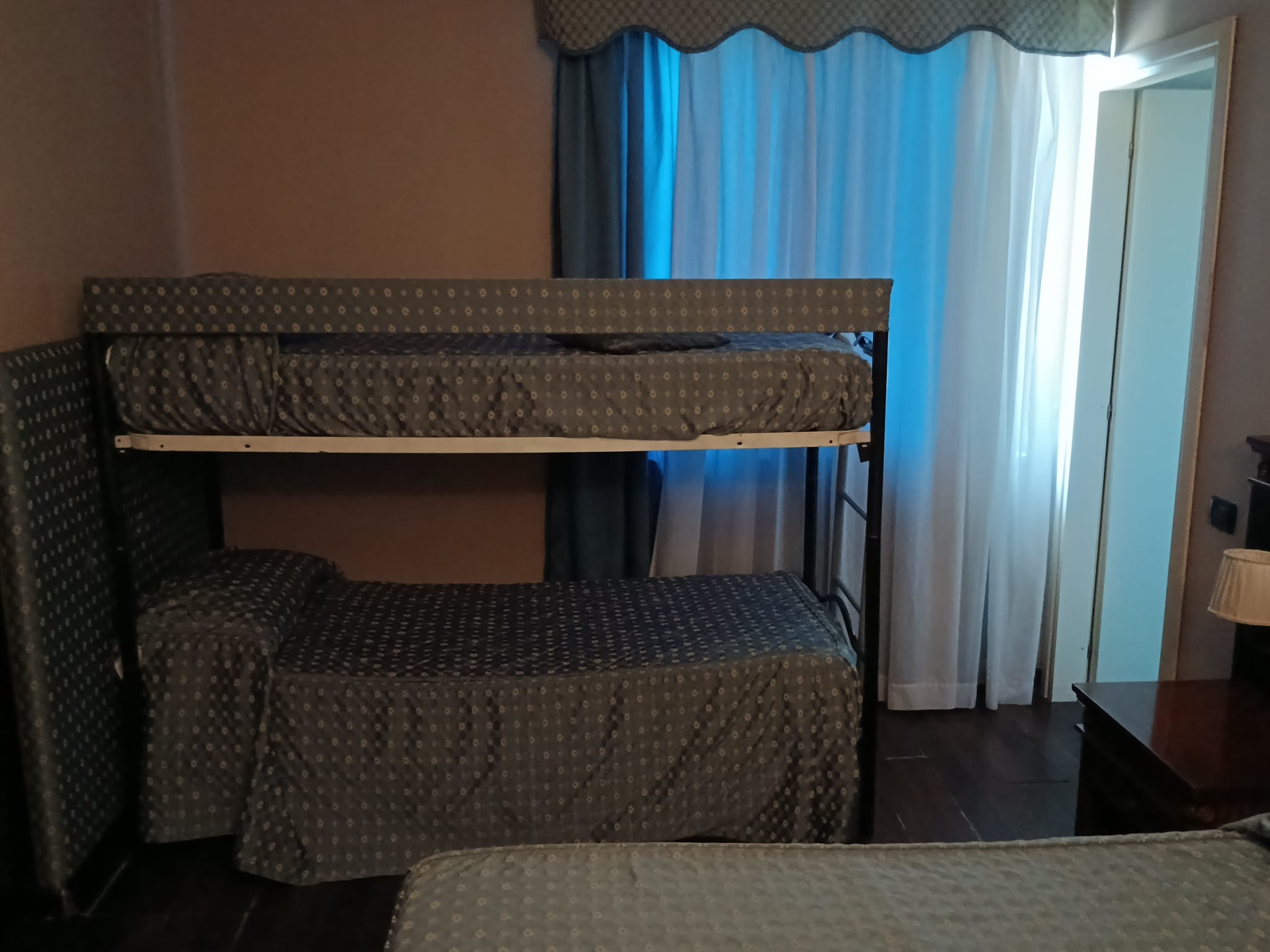 Quadruple Superior Capacity 4