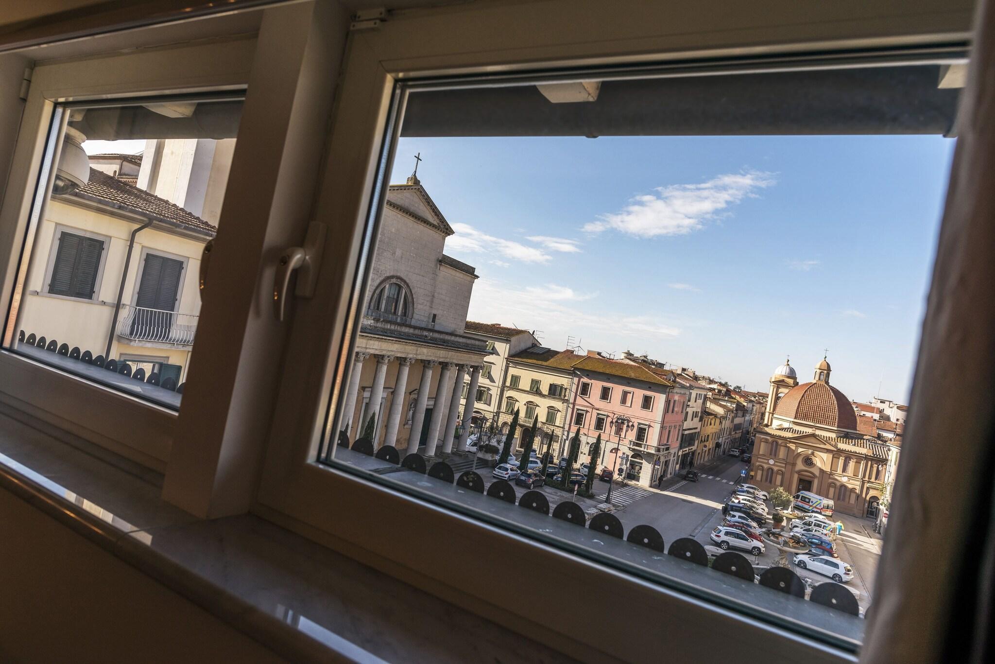 Double Queen Size Bed