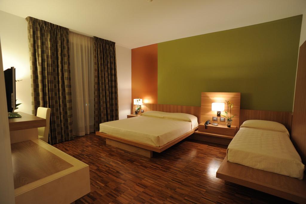 Triple Deluxe with Balcony