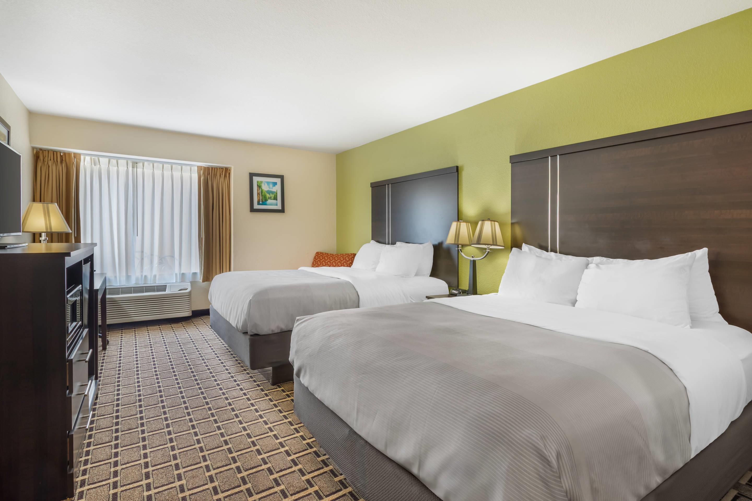 Double Two Queen Beds Non Smoking