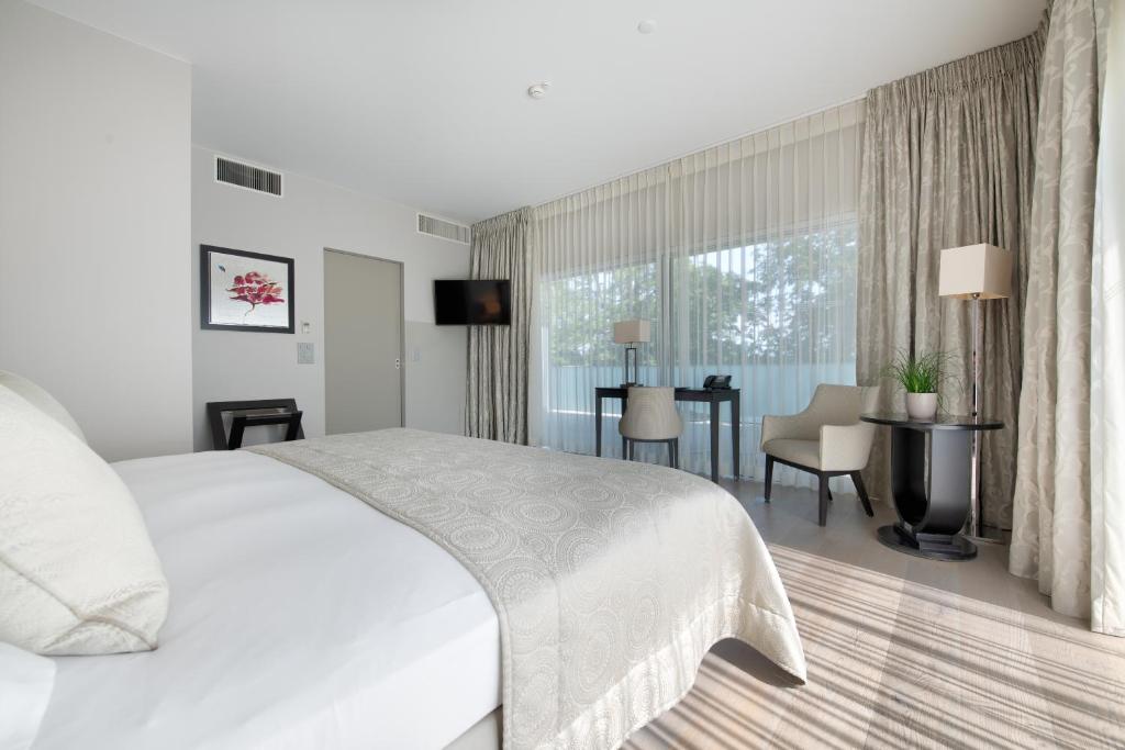 Double Deluxe with Terrace