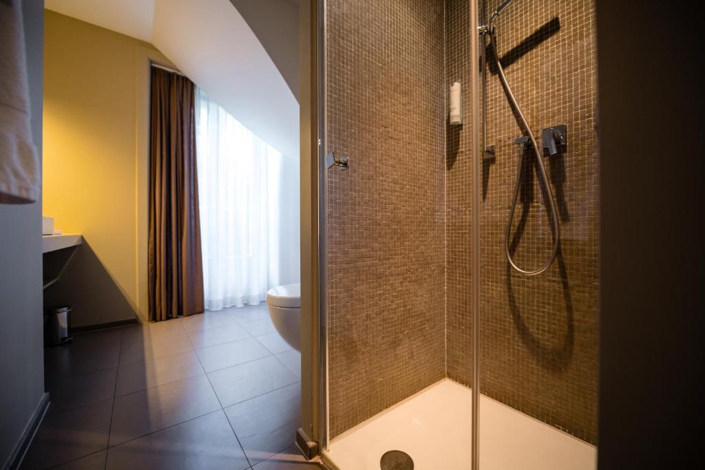 Double Single Superior