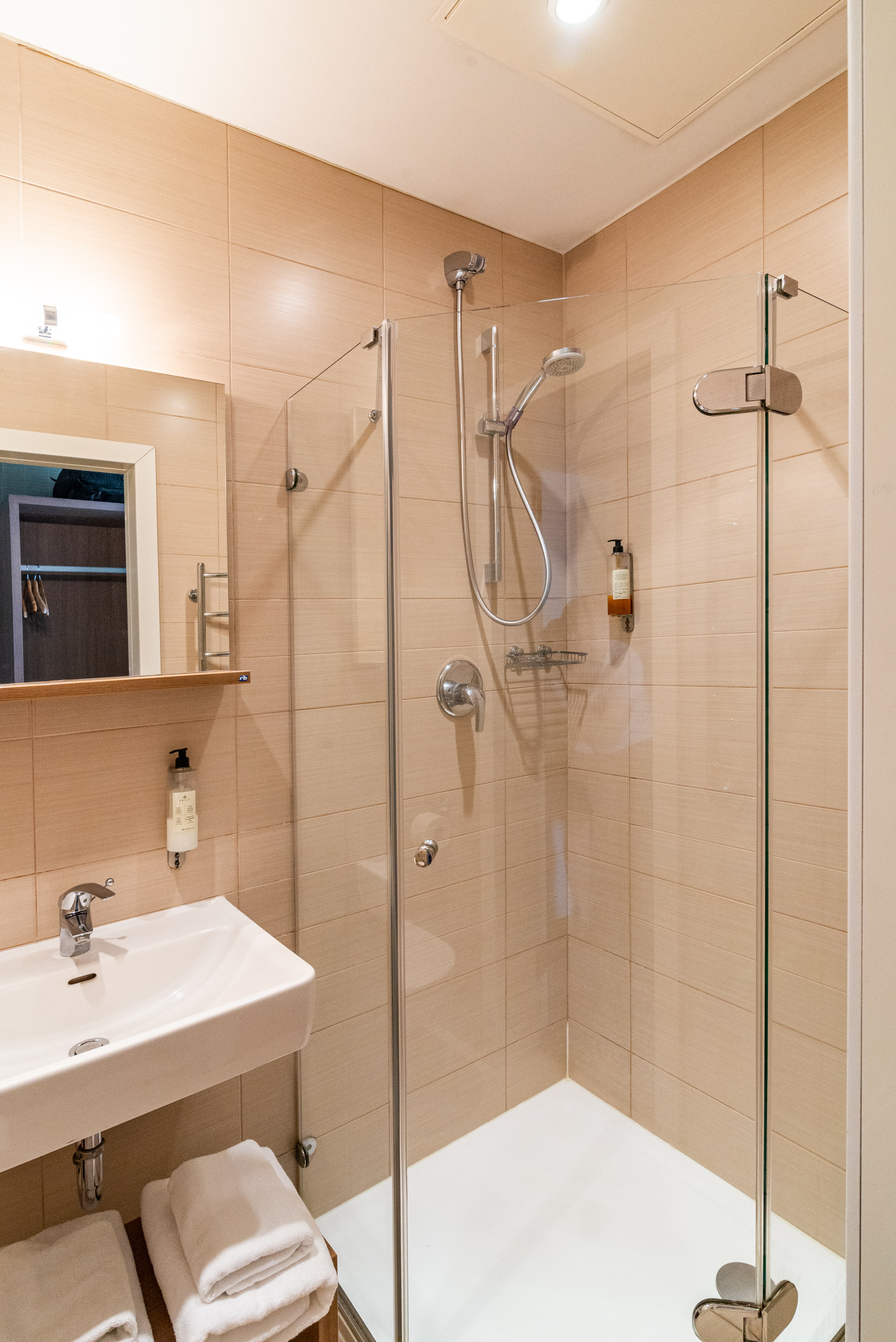 Double or Twin Standard