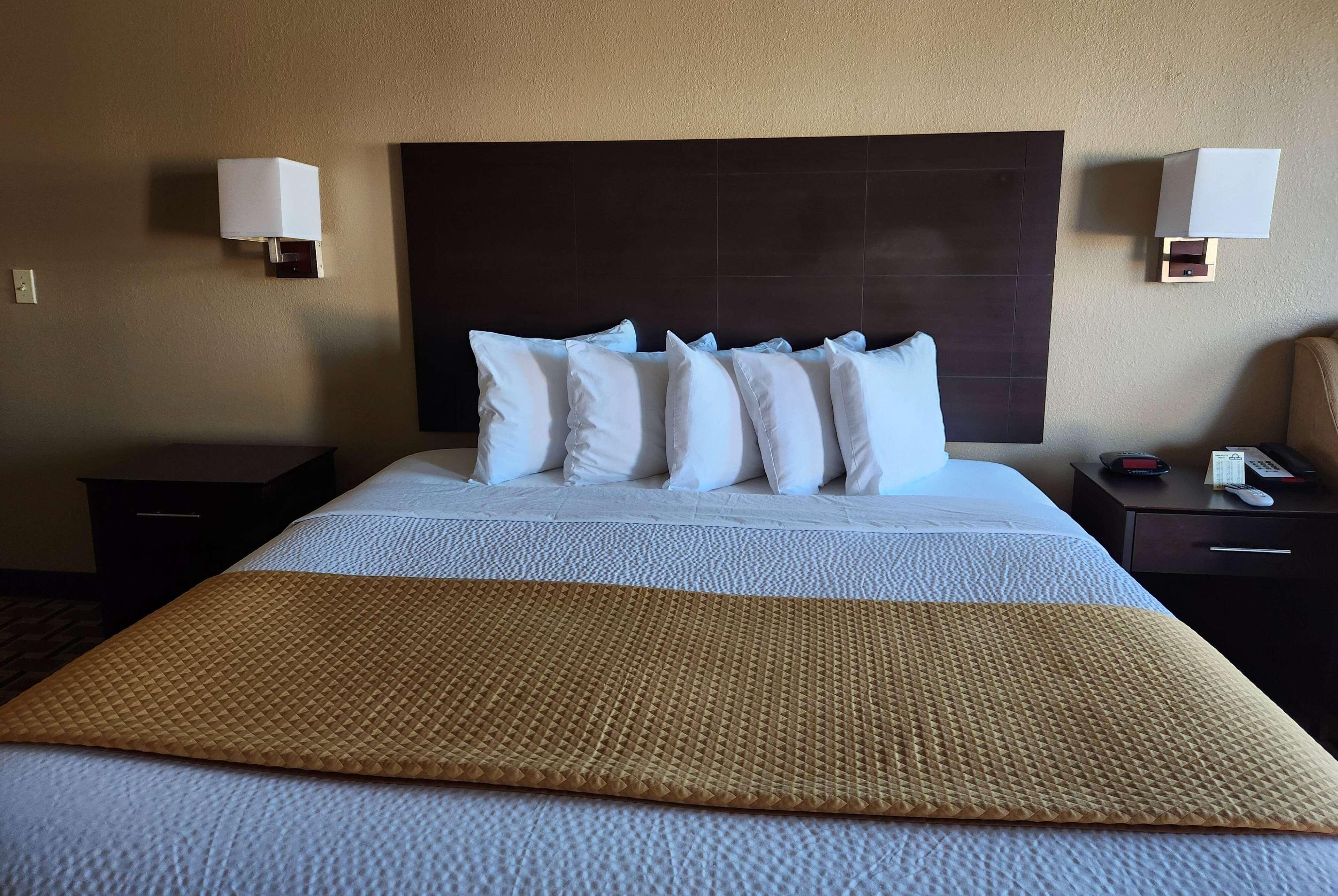 Quadruple Two Queen Beds