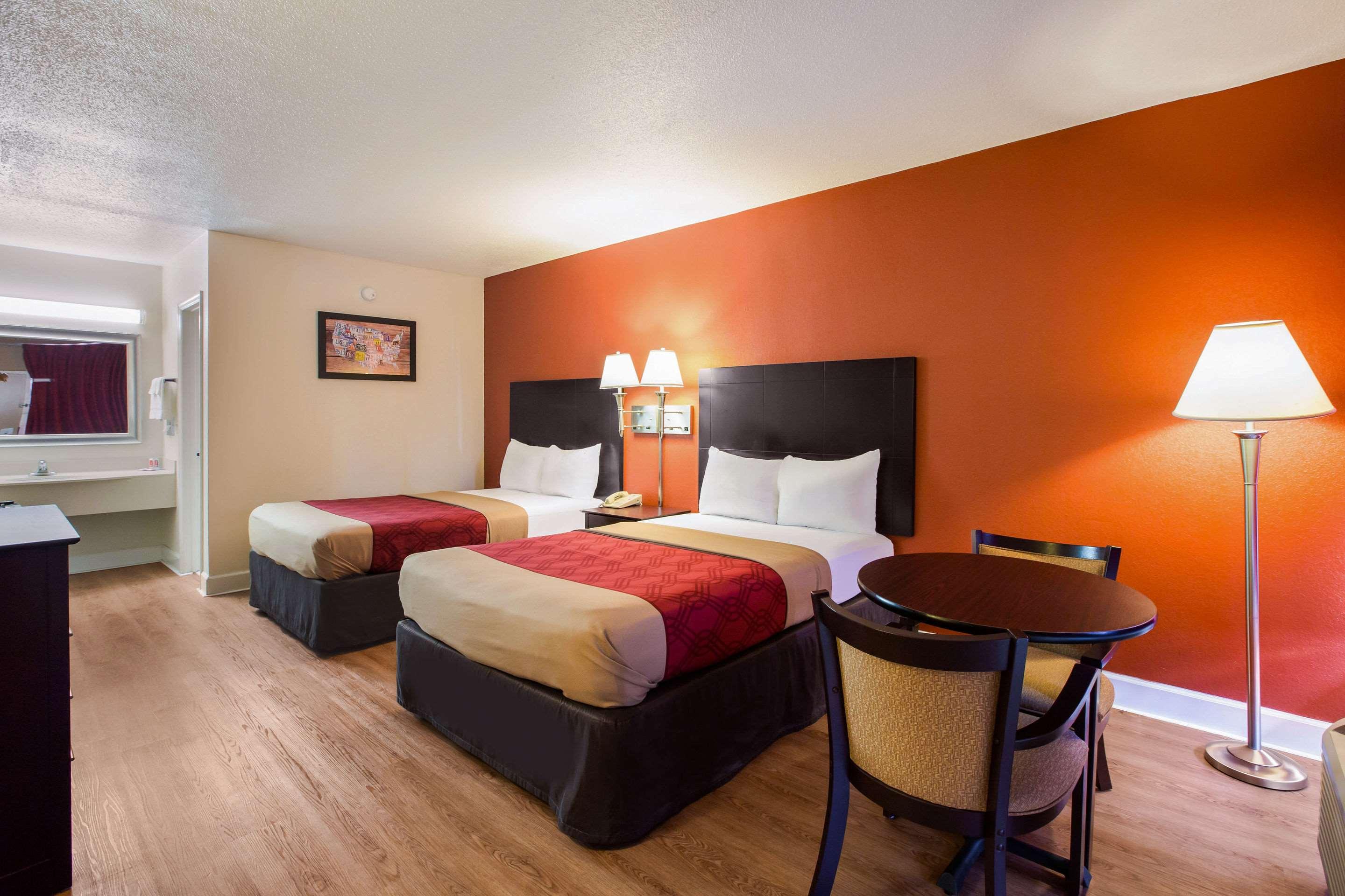 Room Deluxe Two Beds