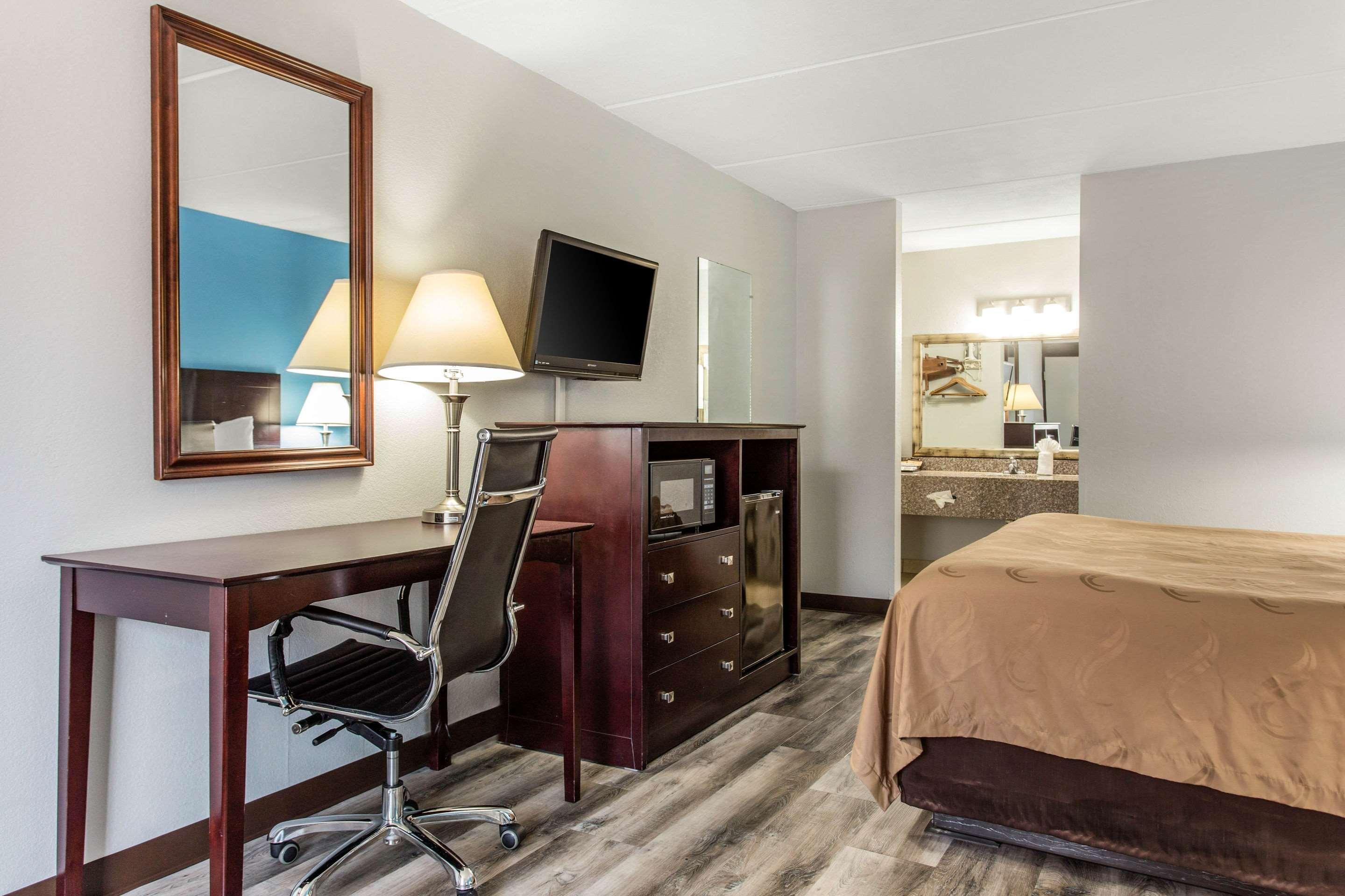 Double King Bed Non Smoking