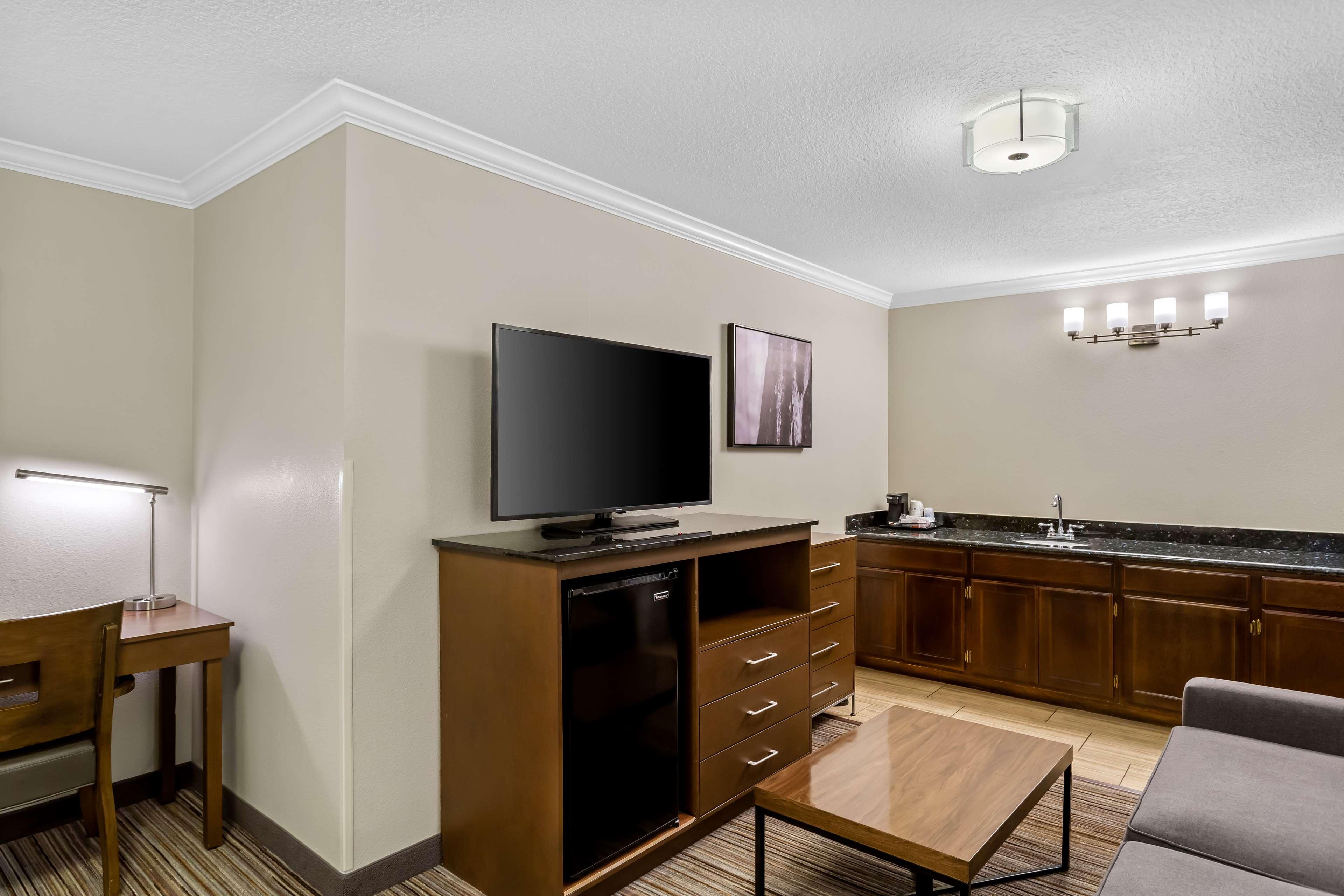 Room Queen Bed Non Smoking