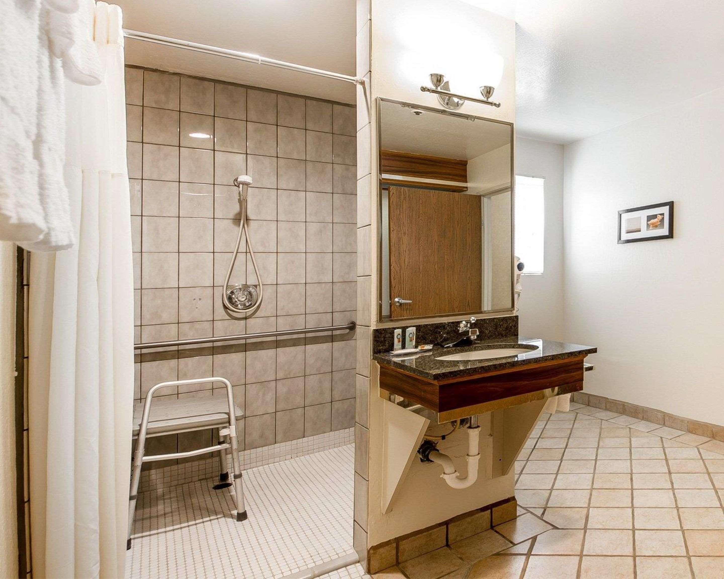 Double King Bed Non Smoking