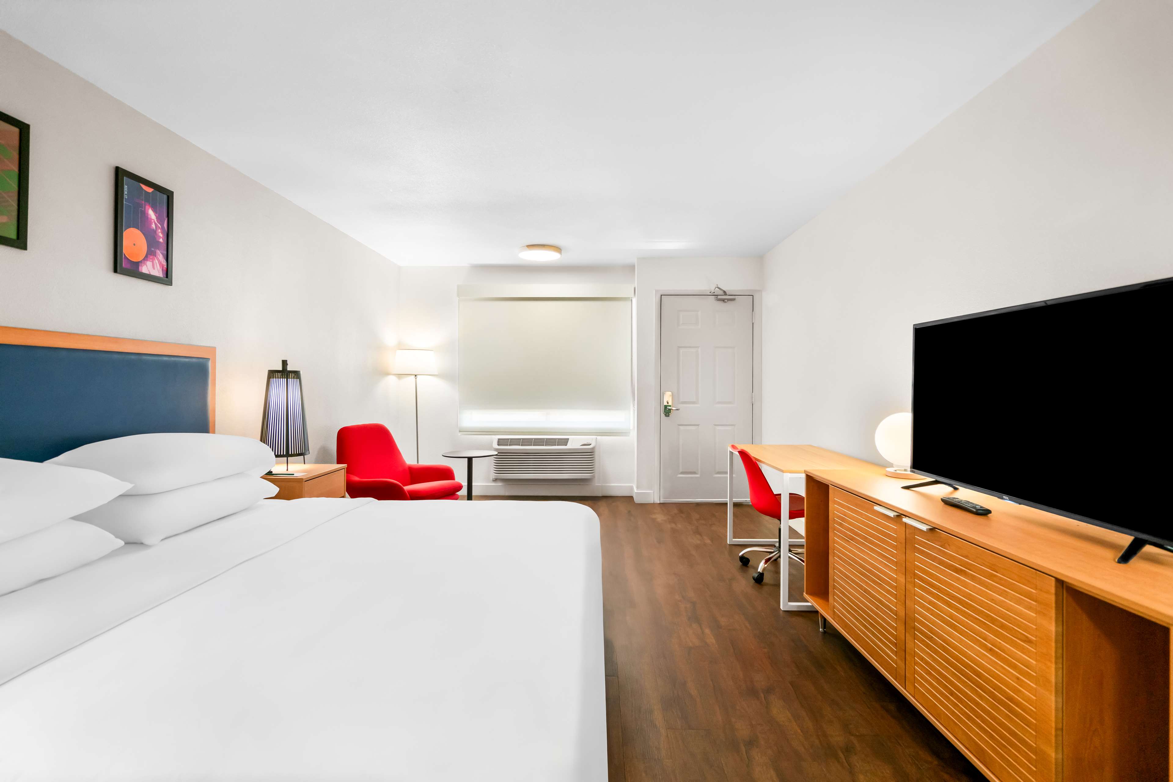 Double Accessible King Size Bed