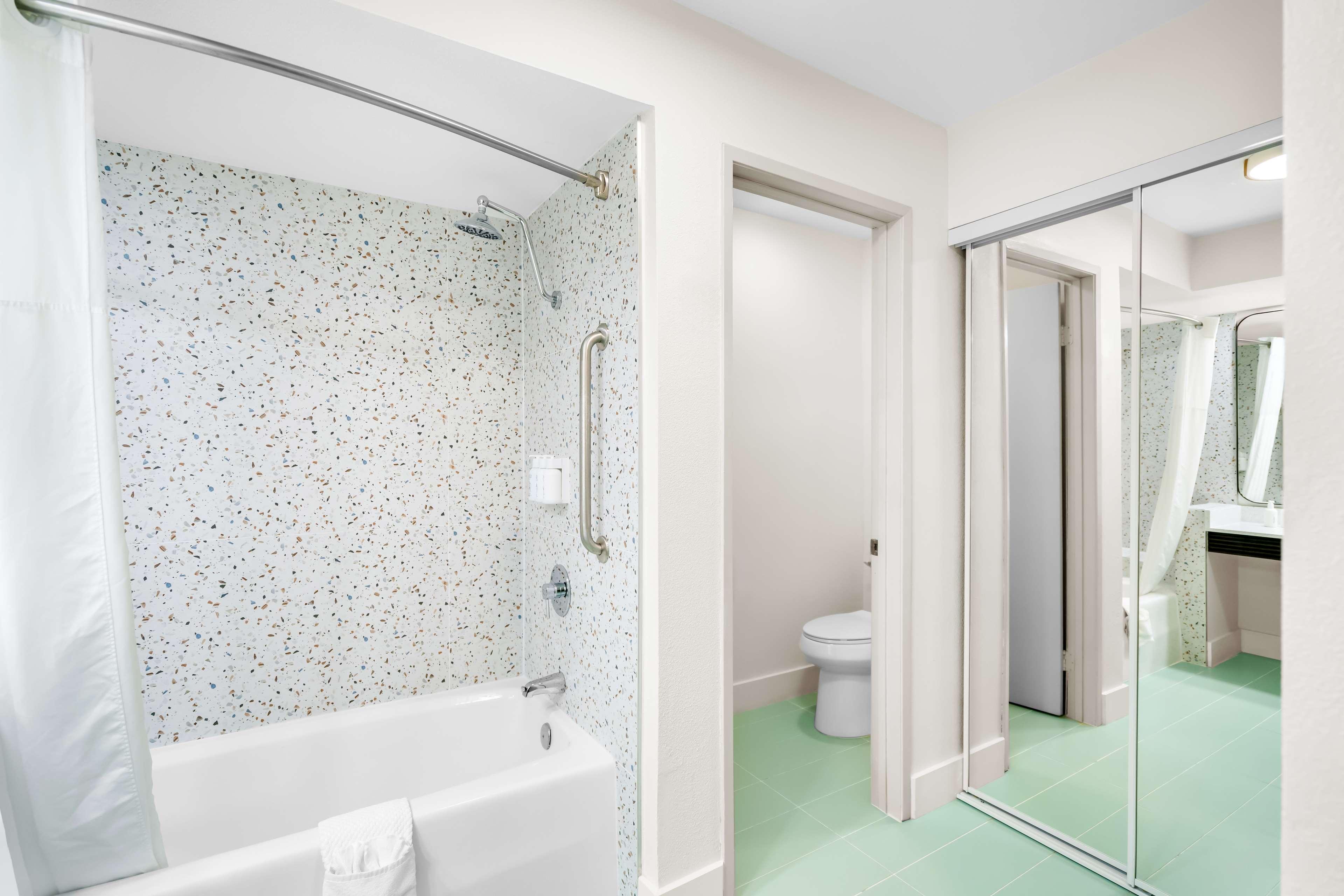 Junior Suite King Size Bed