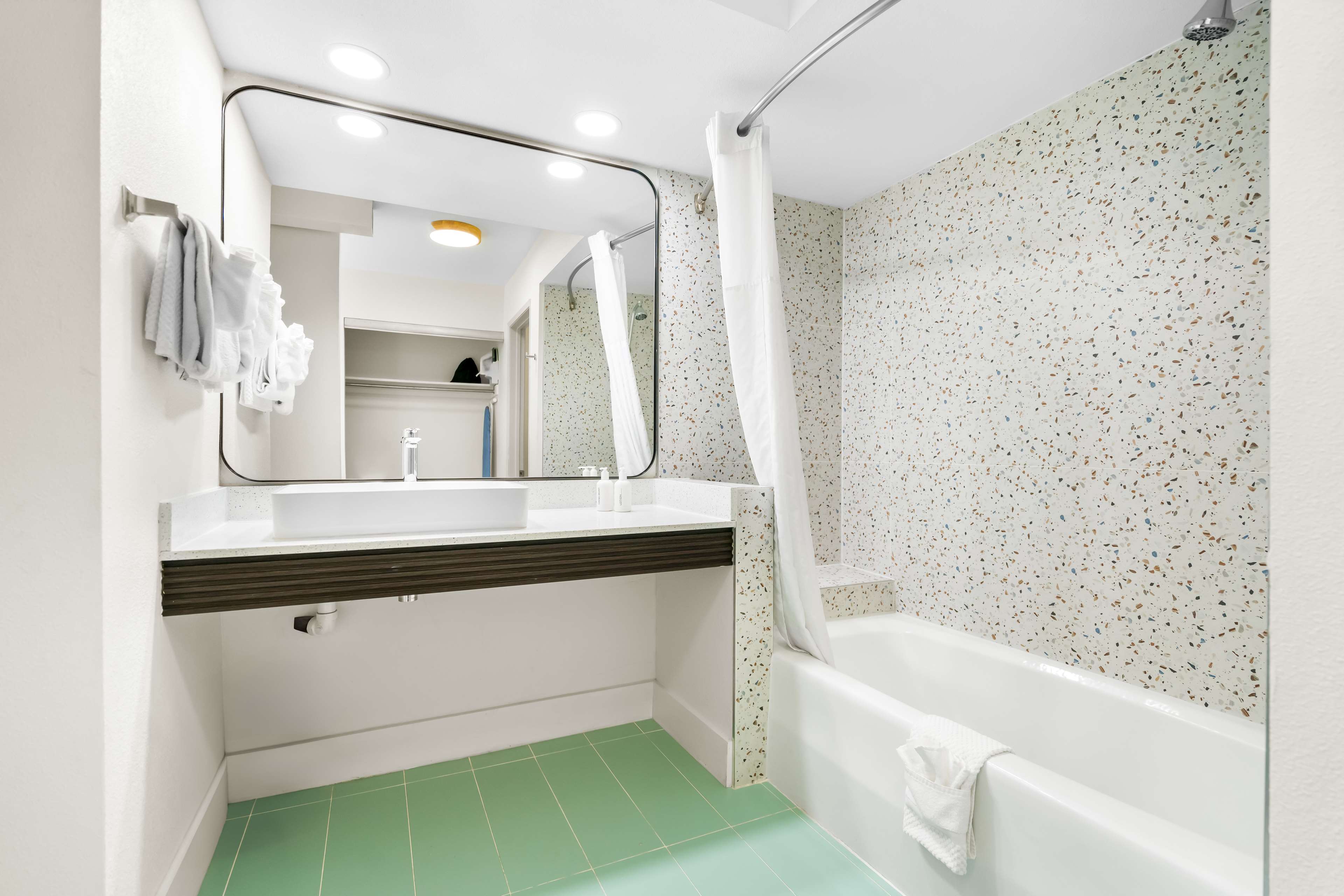 Double King Size Bed