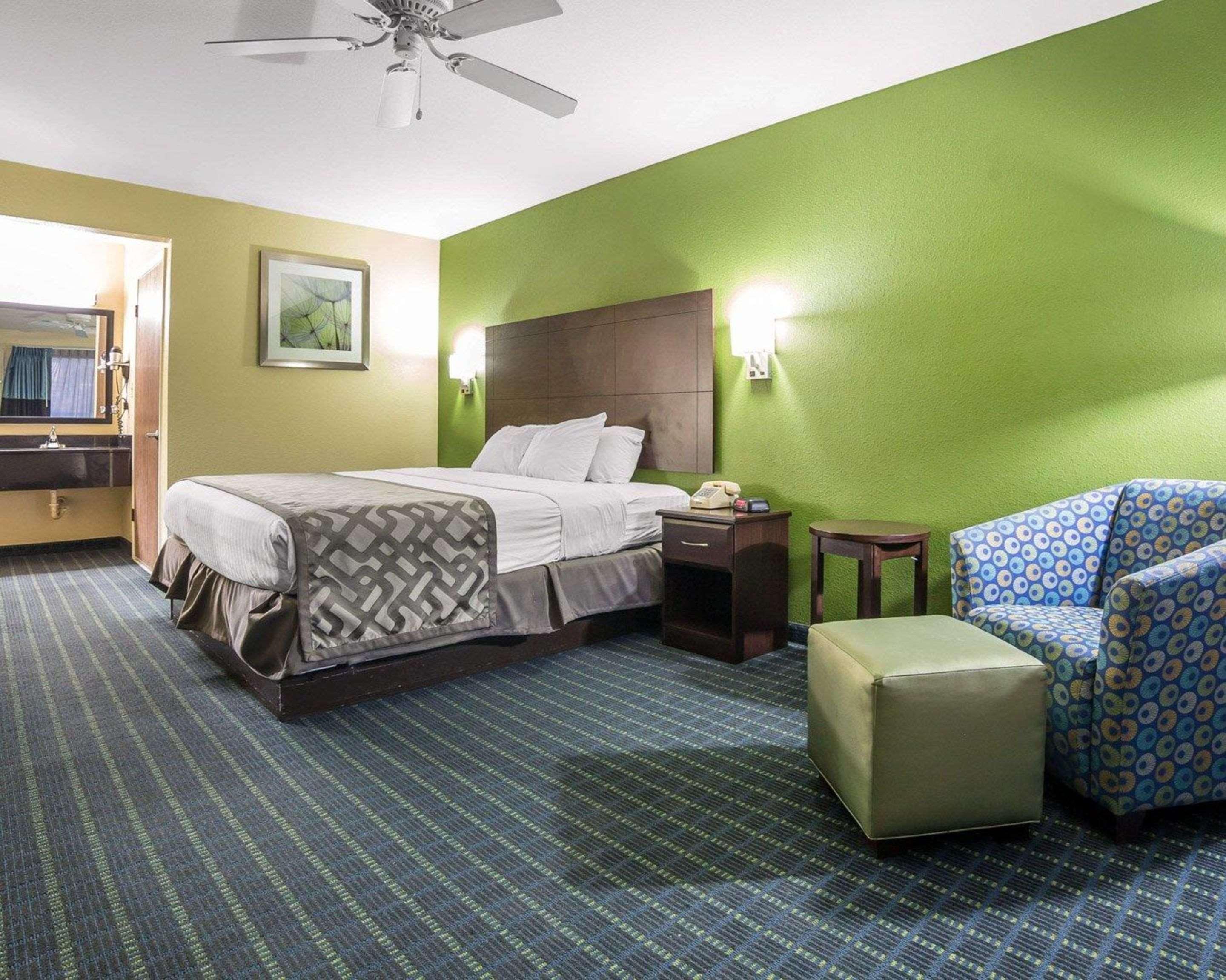 Double King Bed Non Smoking