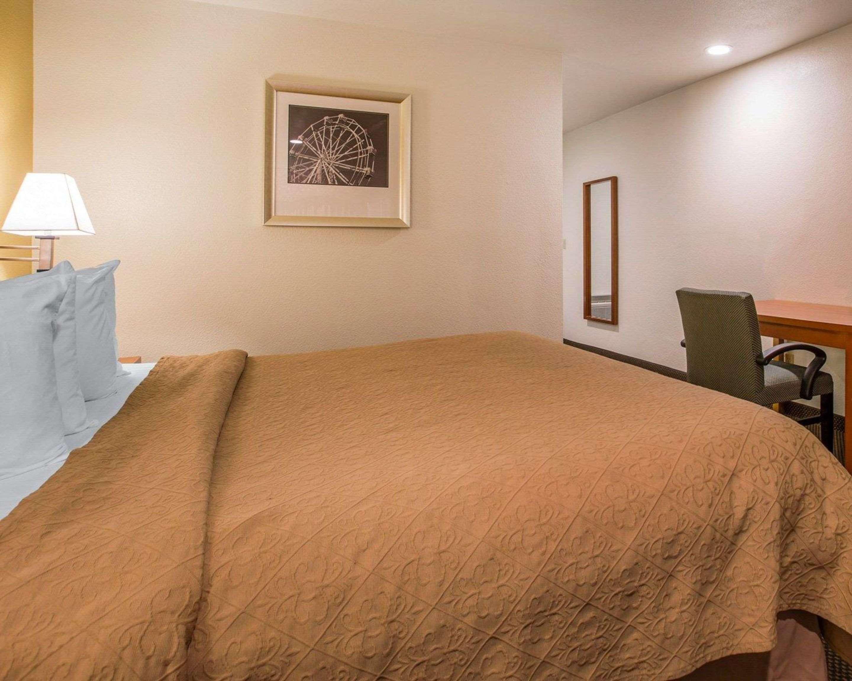 Double King Bed Non Smoking