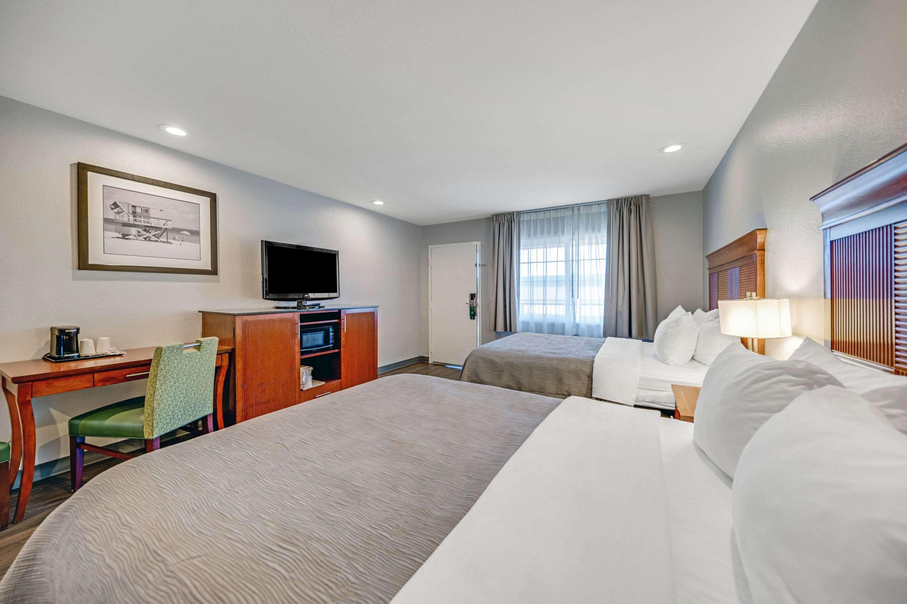 Double Two Queen Beds