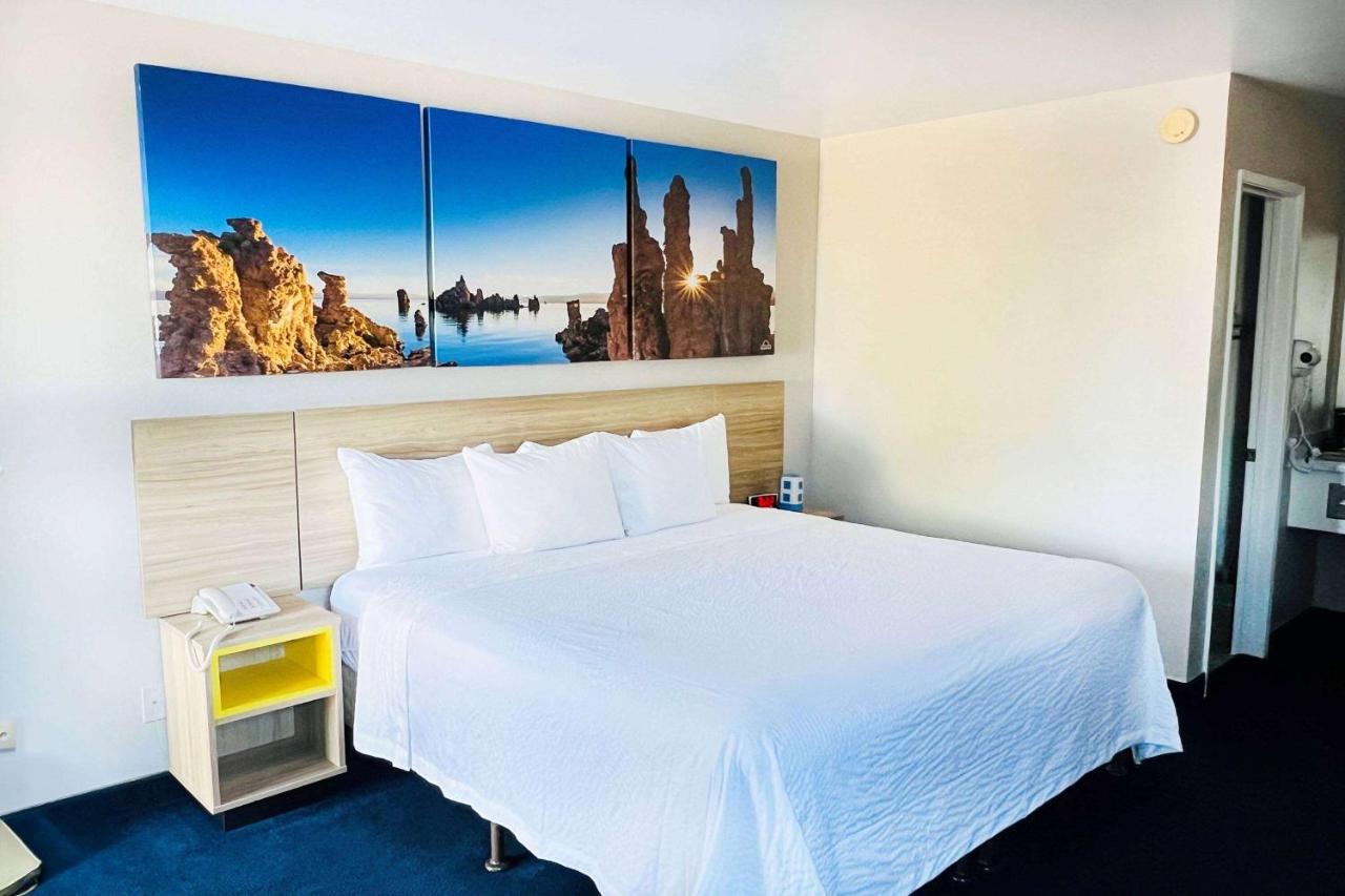 Double Queen Bed Non Smoking