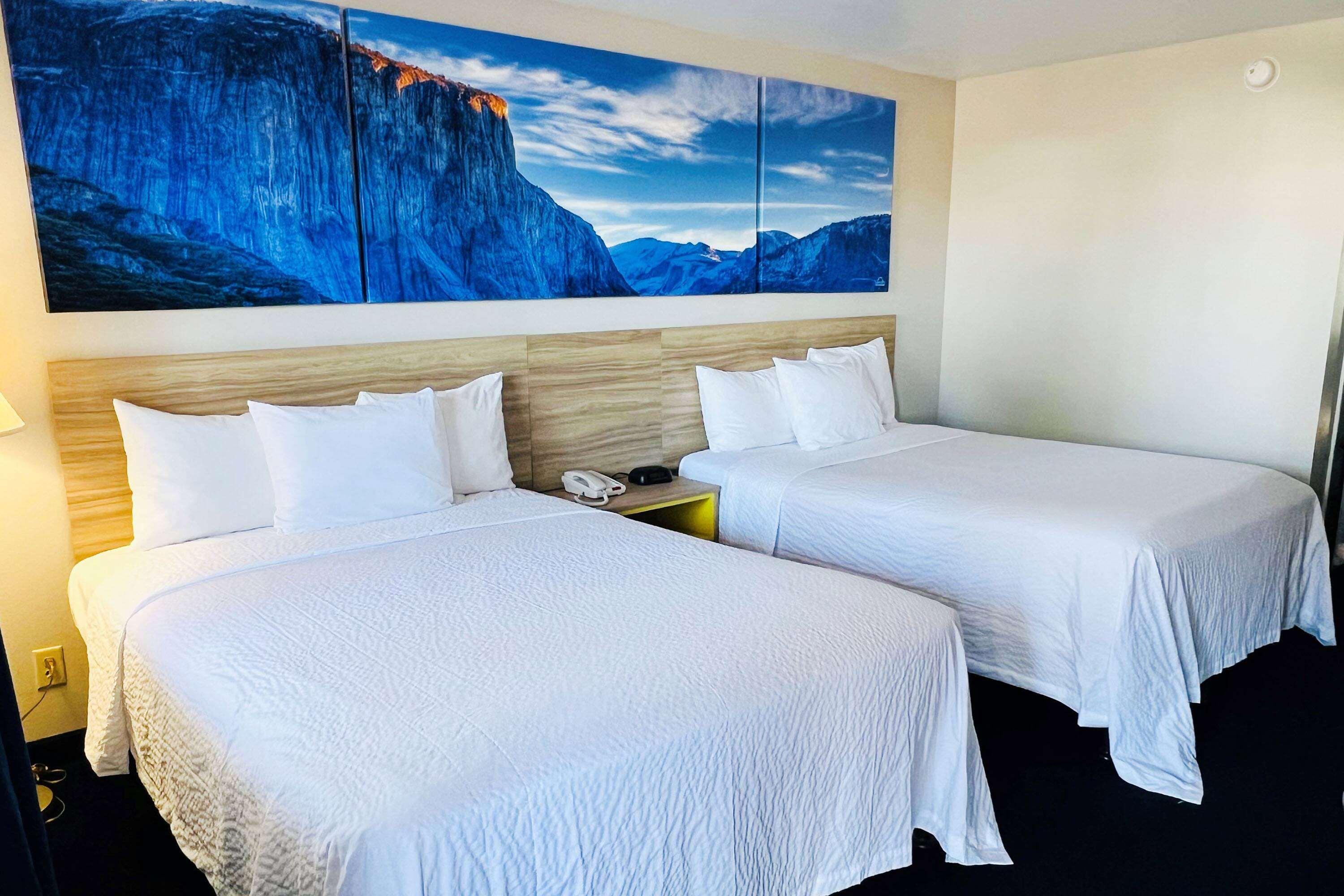 Suite Two Queen Beds Non Smoking