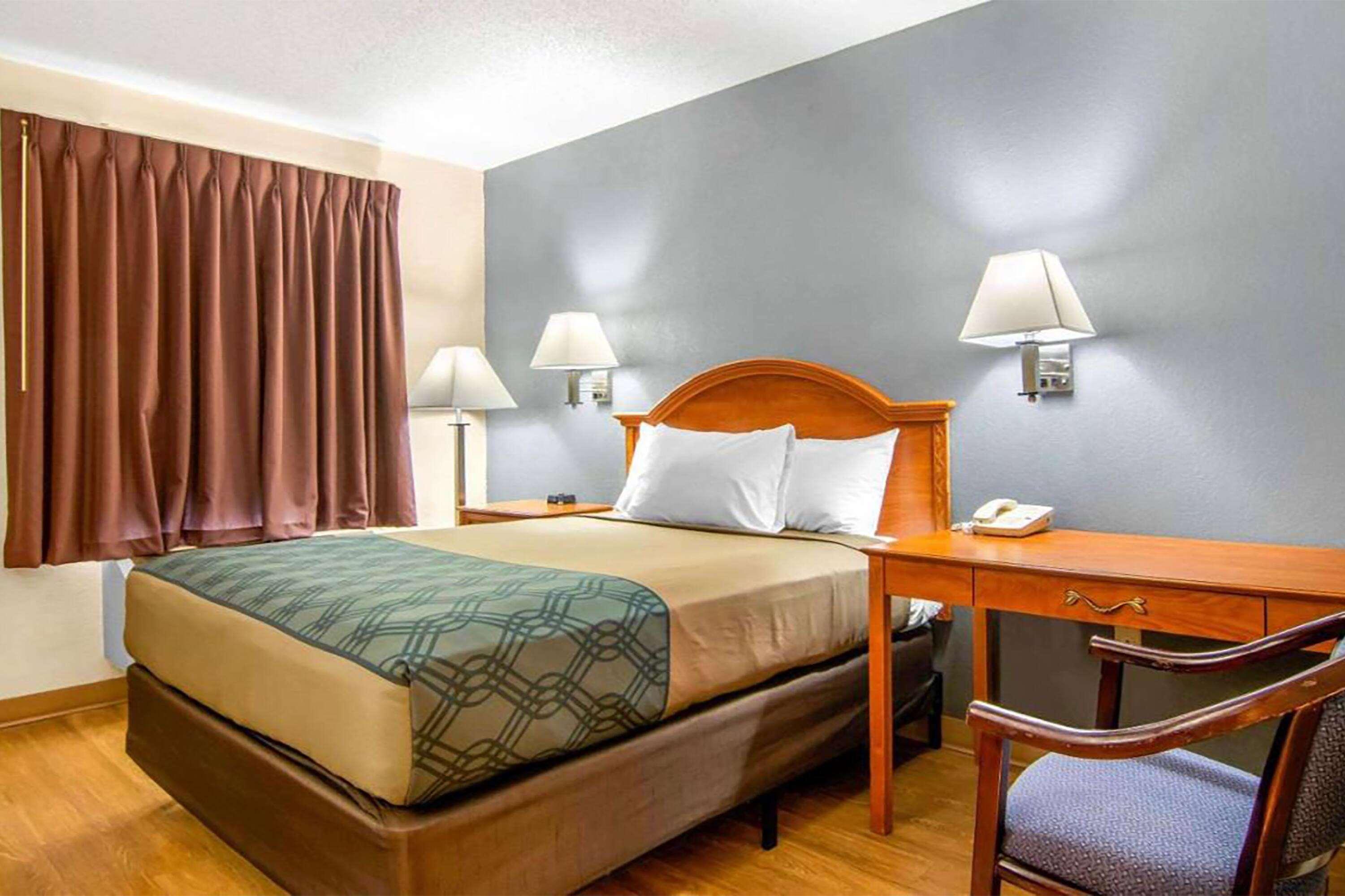 Room Accessible-queen Size Bed