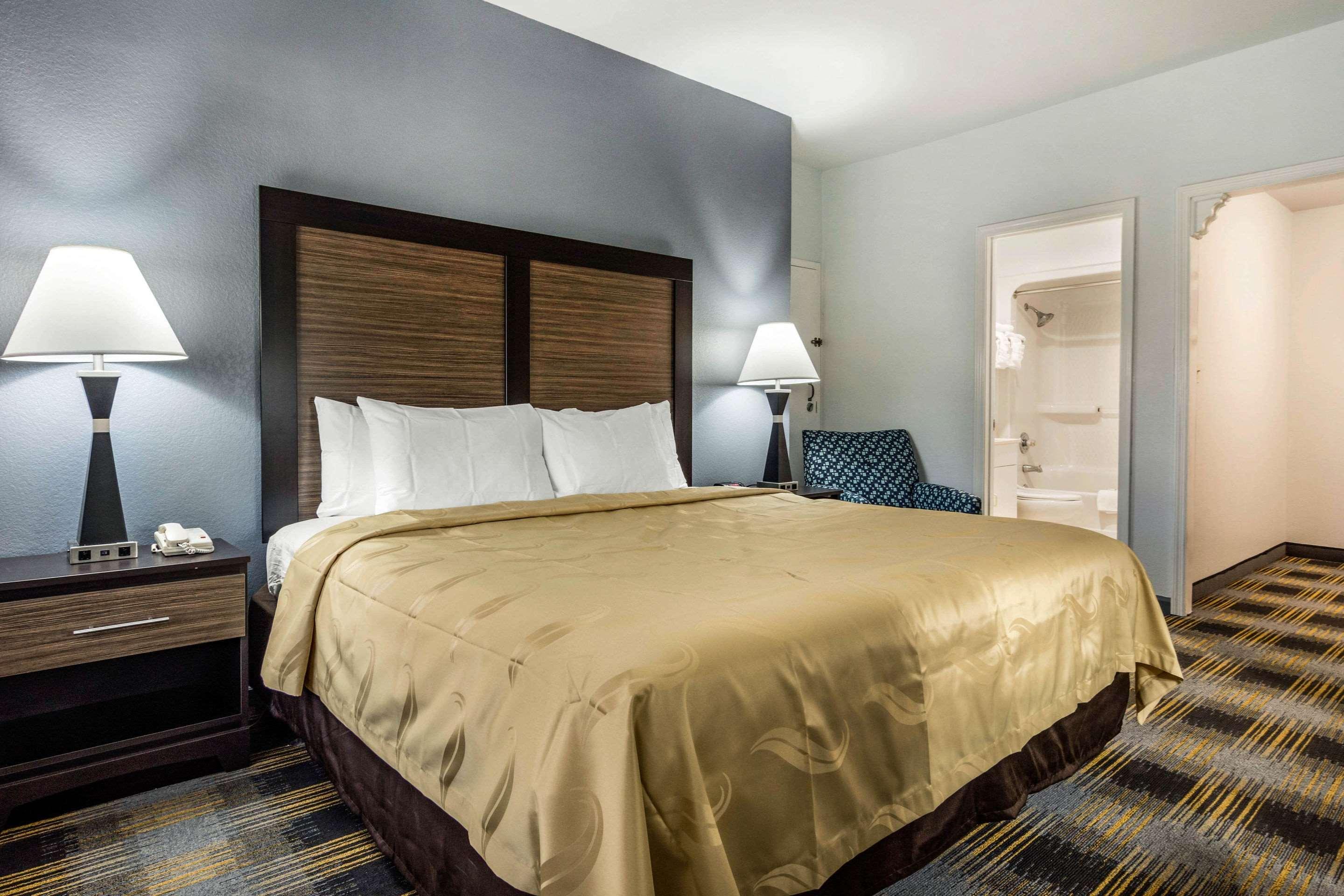 Double King Bed Non Smoking