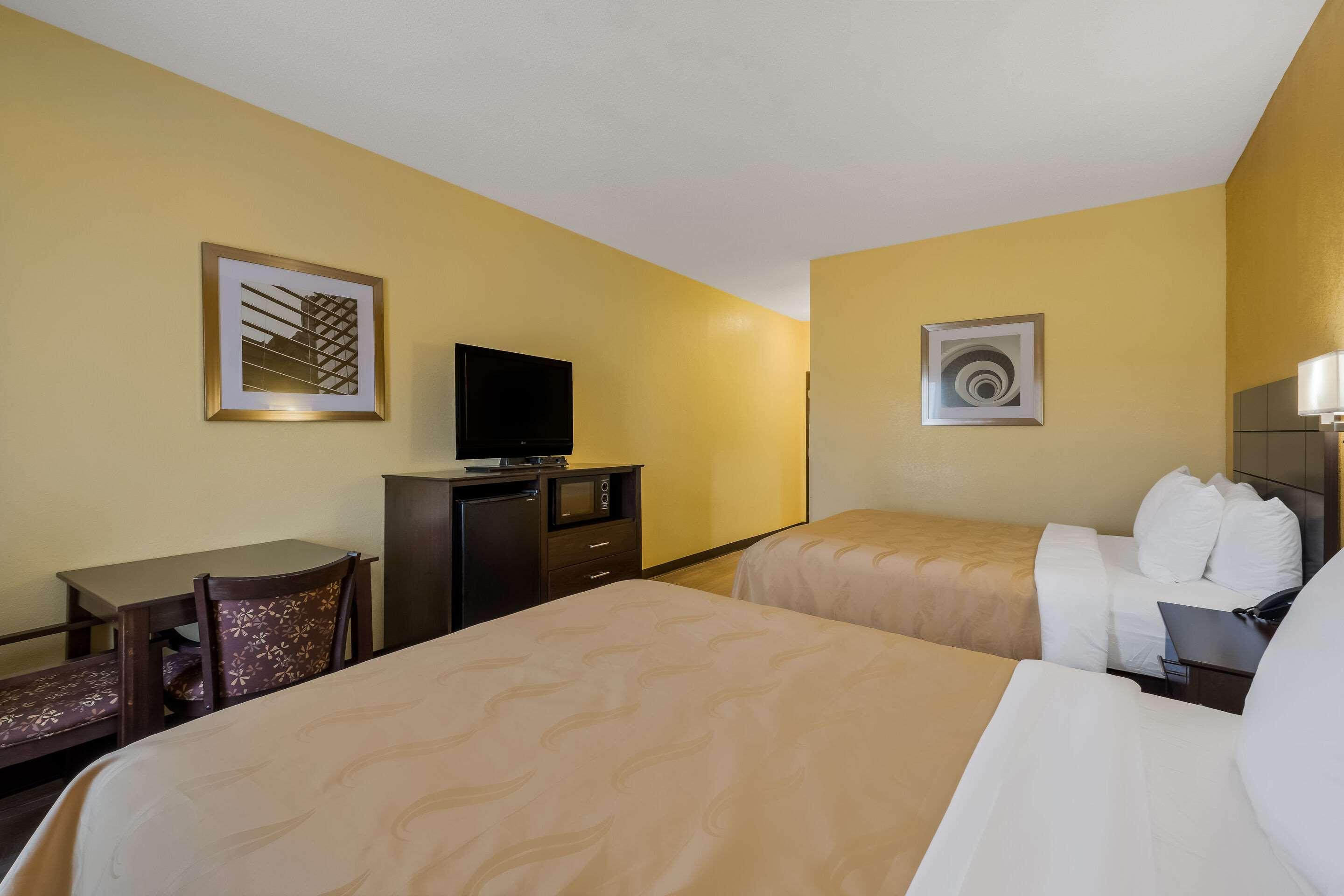 Double Two Queen Beds Non Smoking