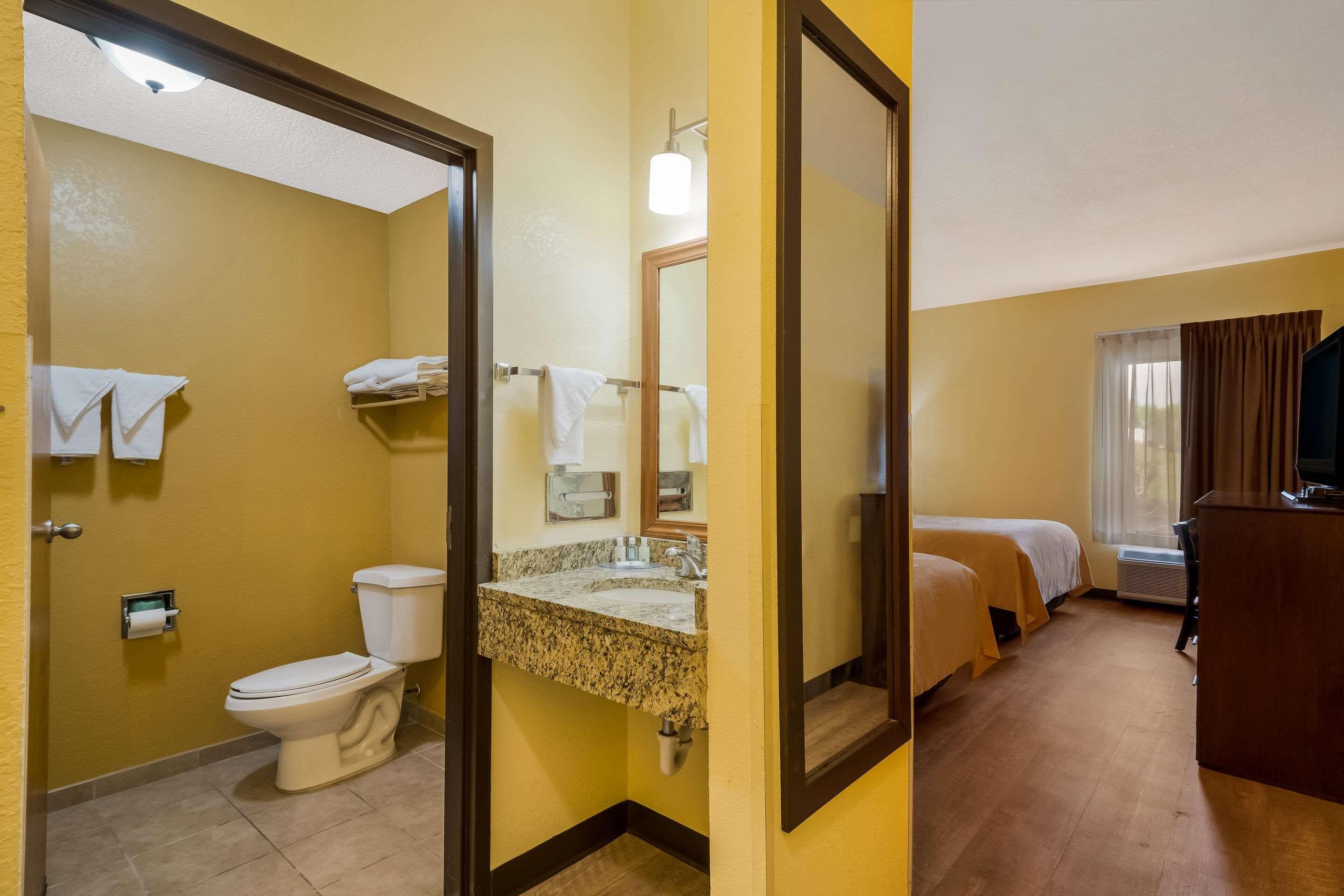 Double Two Queen Beds Non Smoking