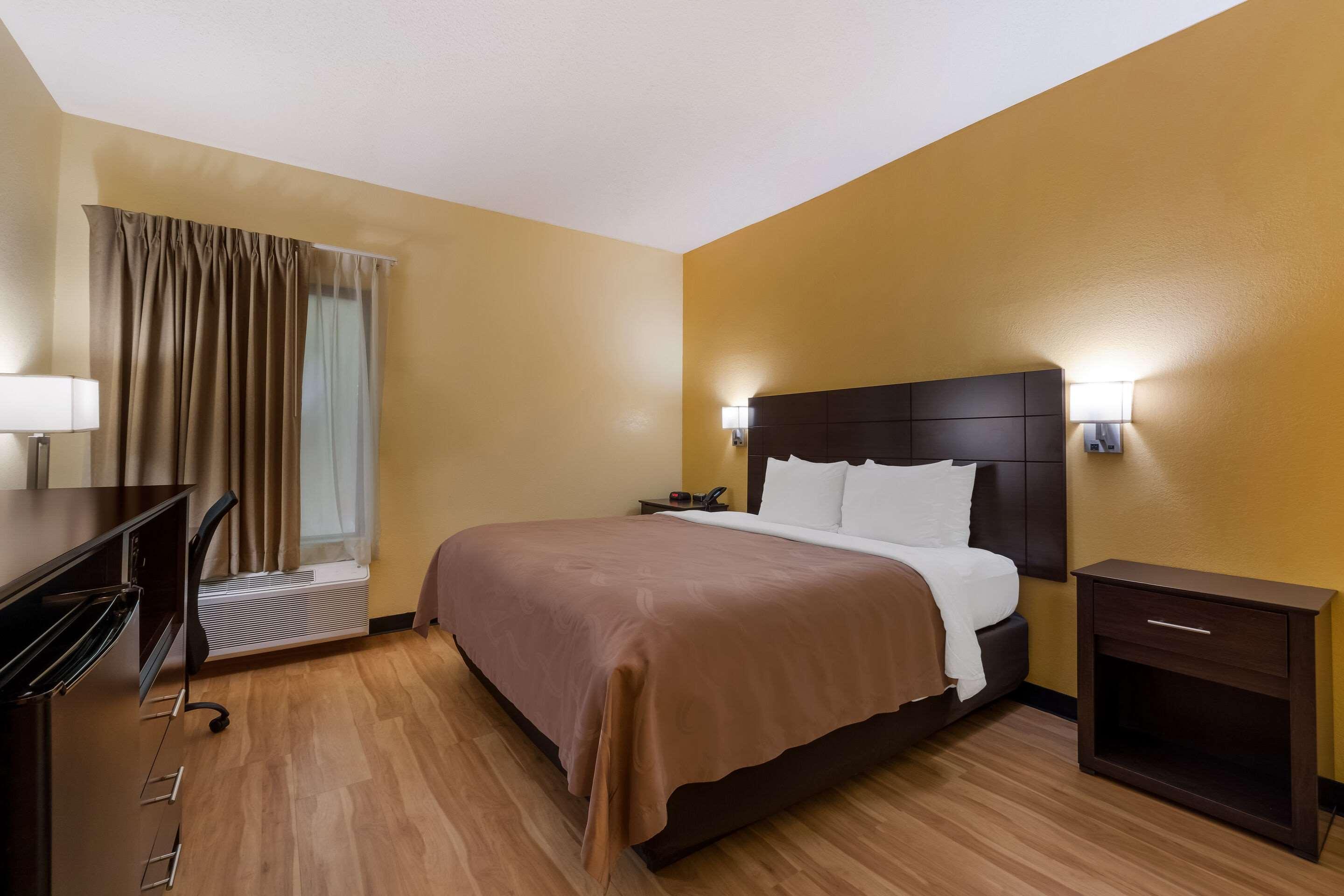 Double King Bed Non Smoking