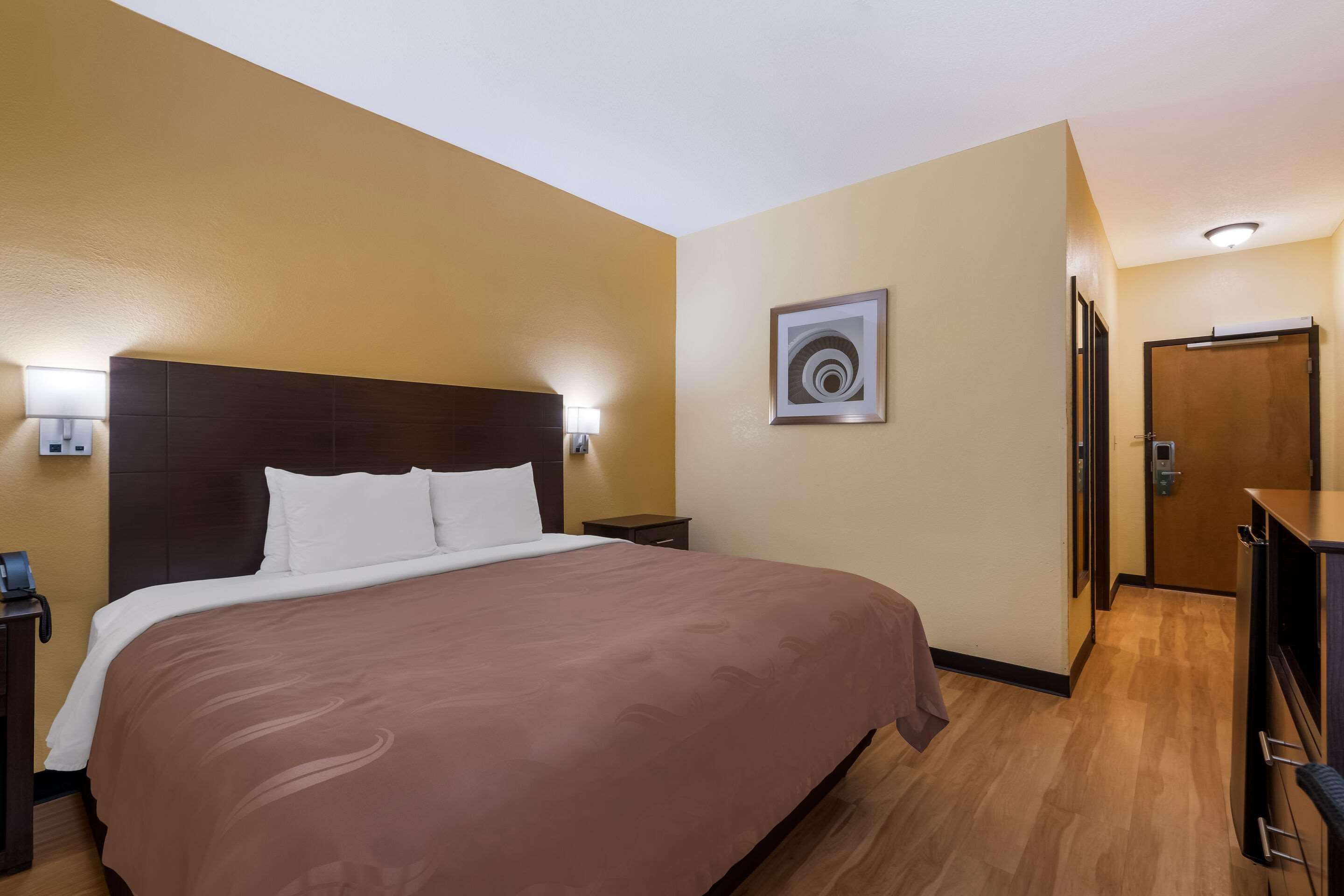 Double King Bed Non Smoking