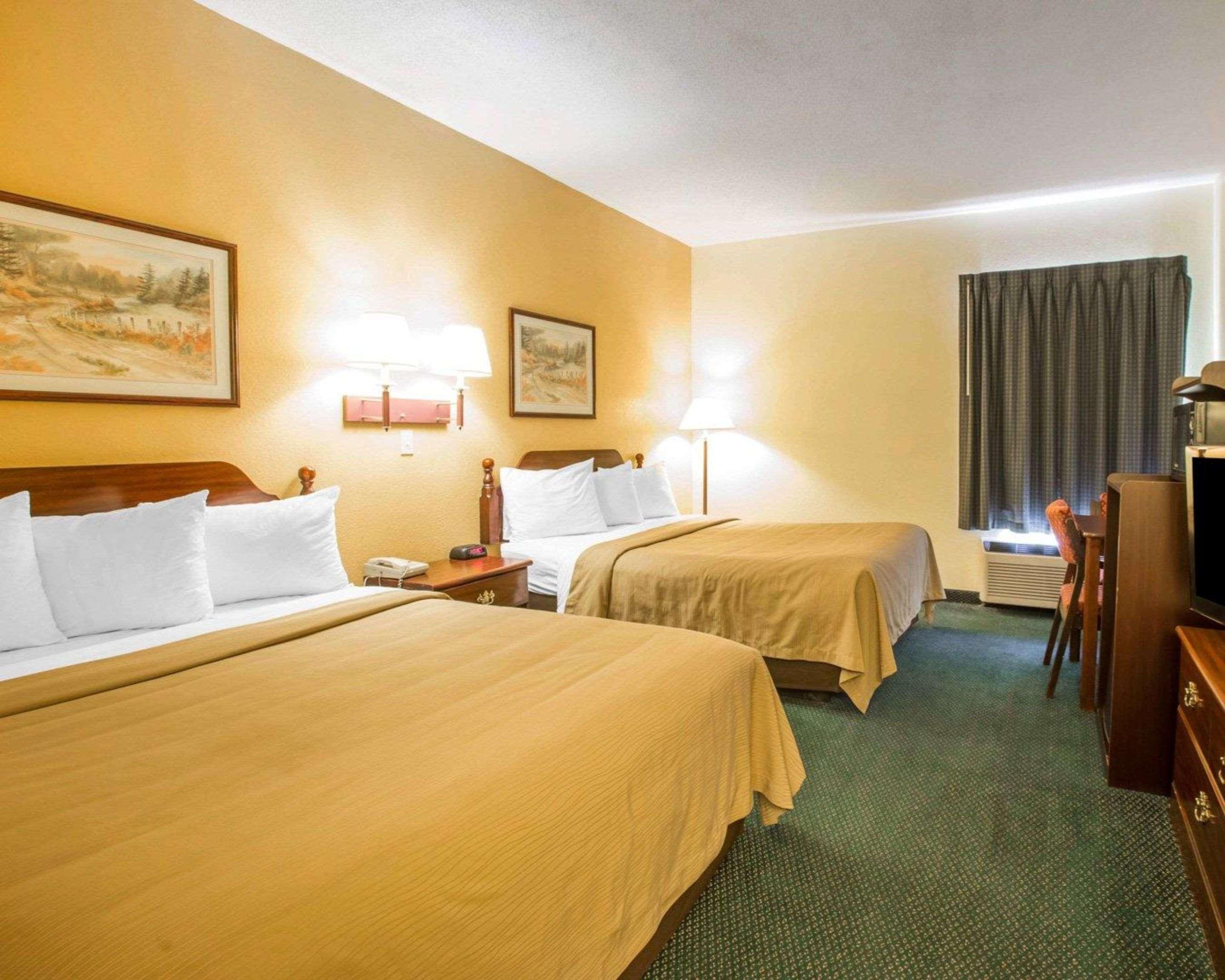 Double Two Queen Beds Non Smoking