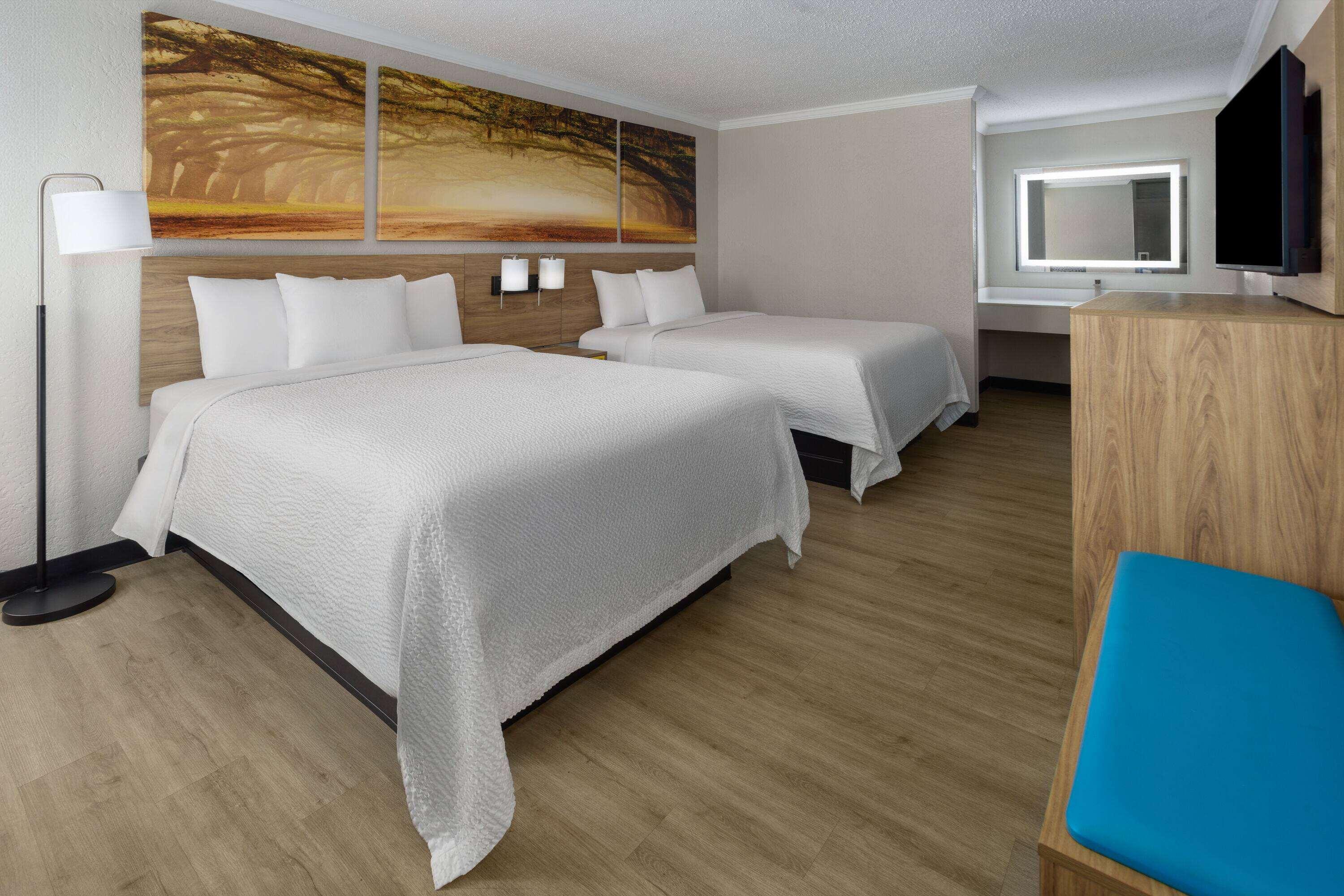 Quadruple Non Smoking