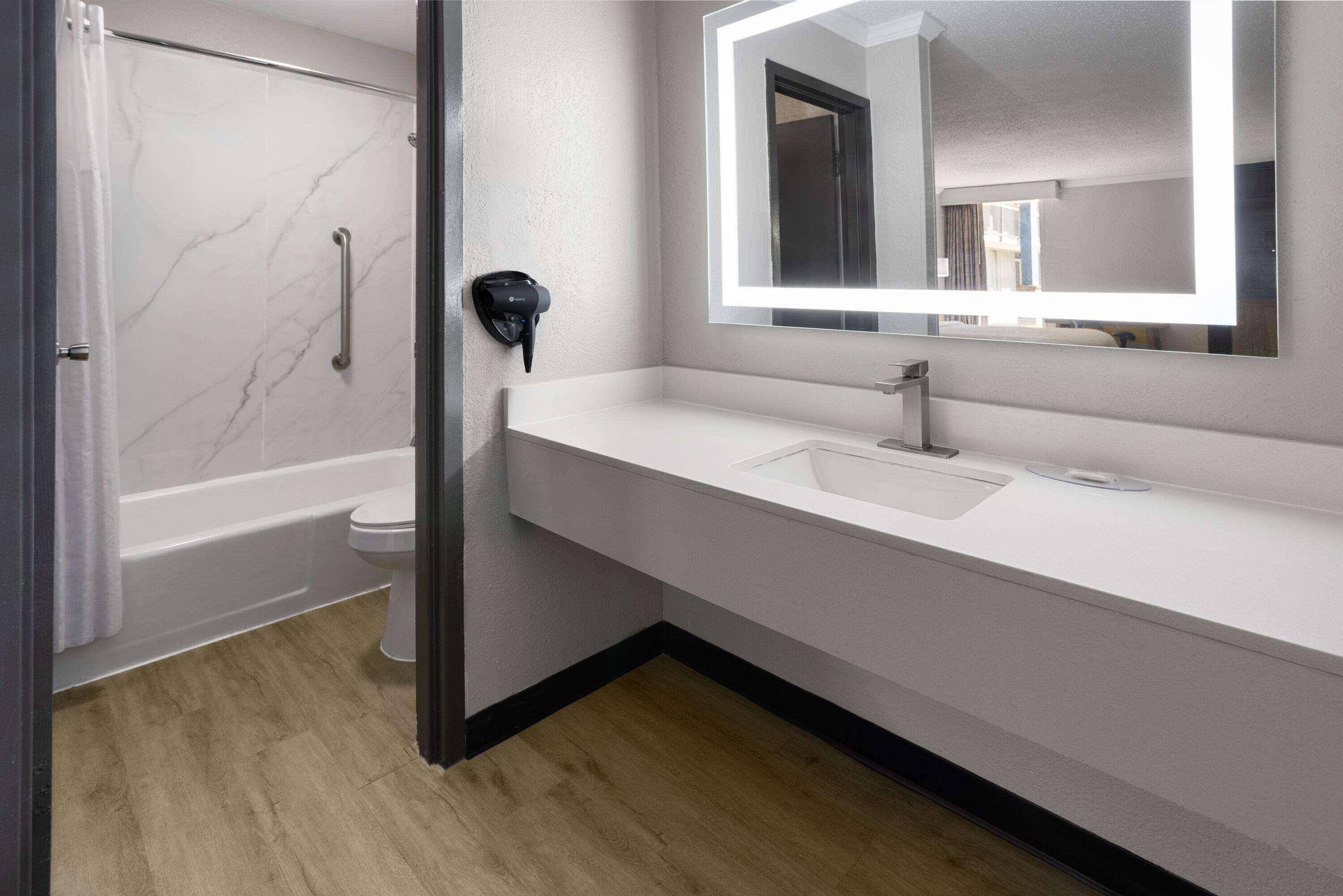 Quadruple Non Smoking