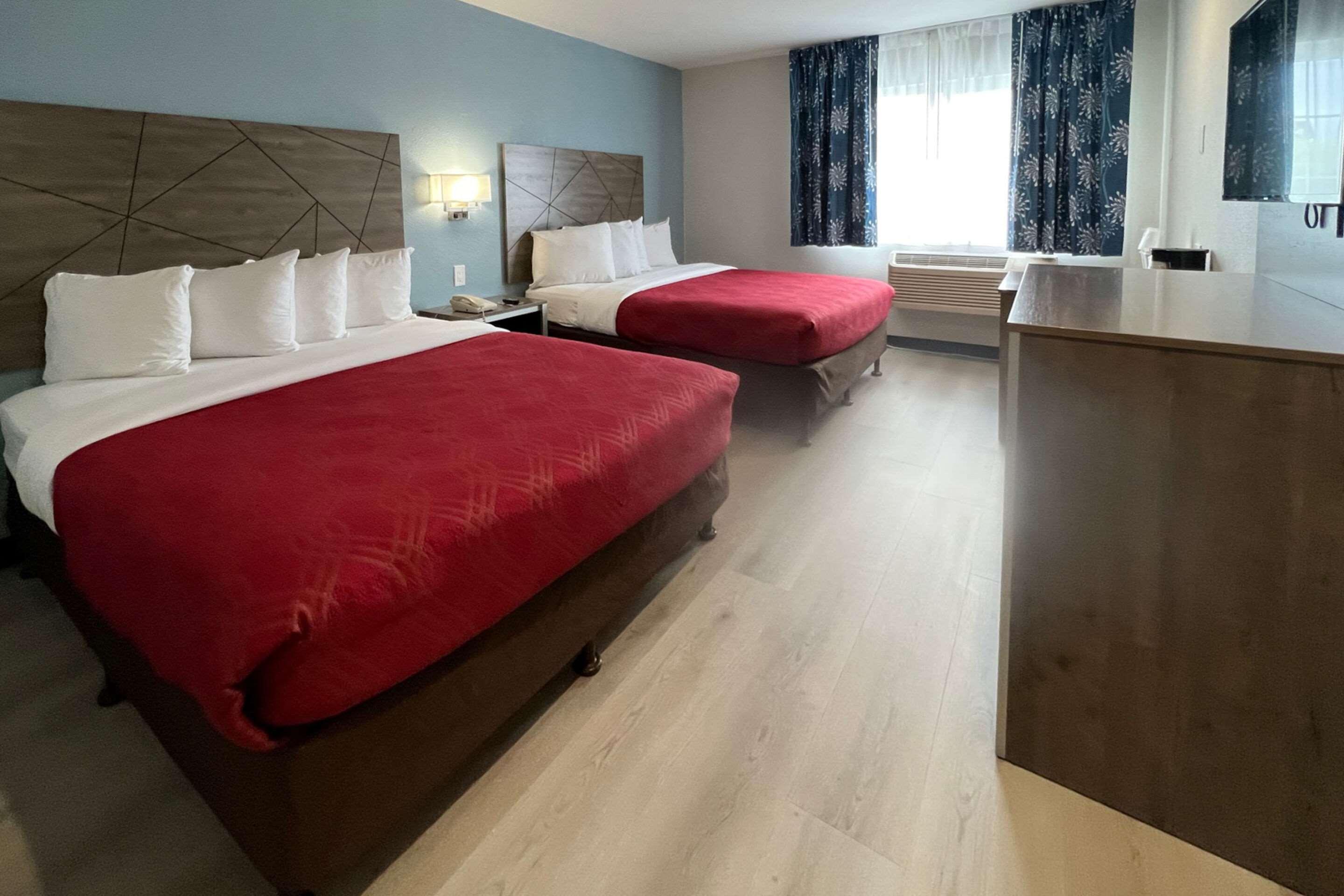 Suite Two Queen Beds Non Smoking